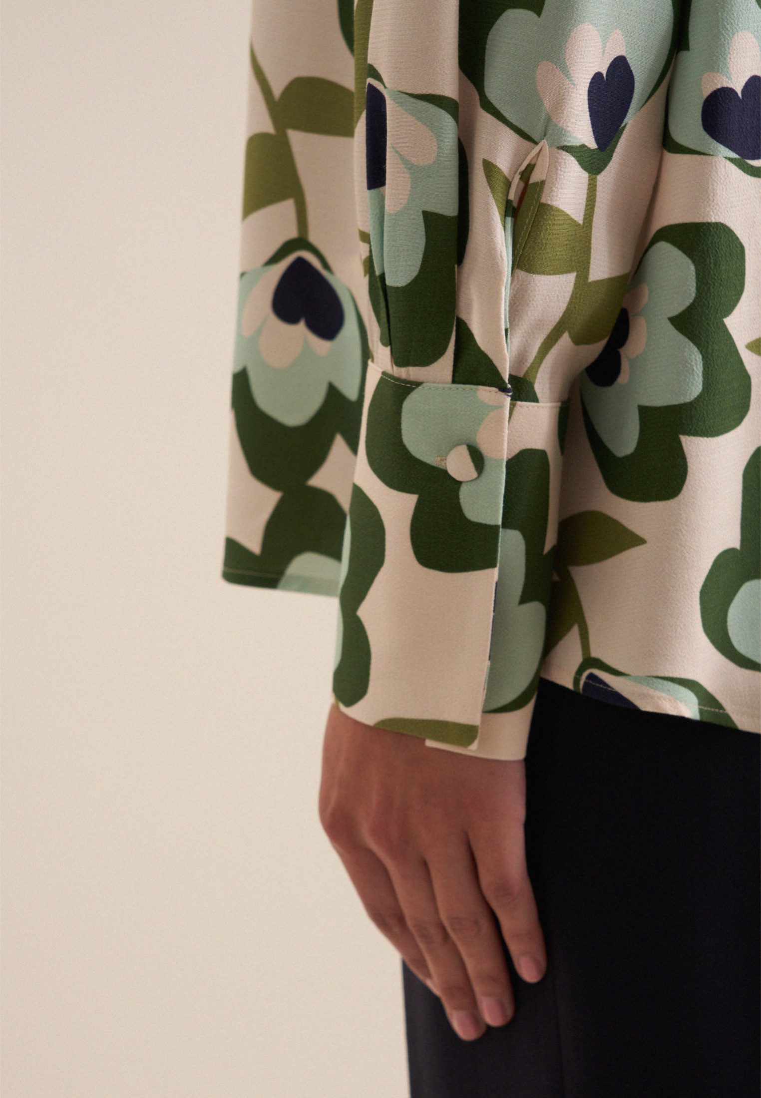 seidensticker Overhemdblouse Zwarte roos Lange mouwen kraag print