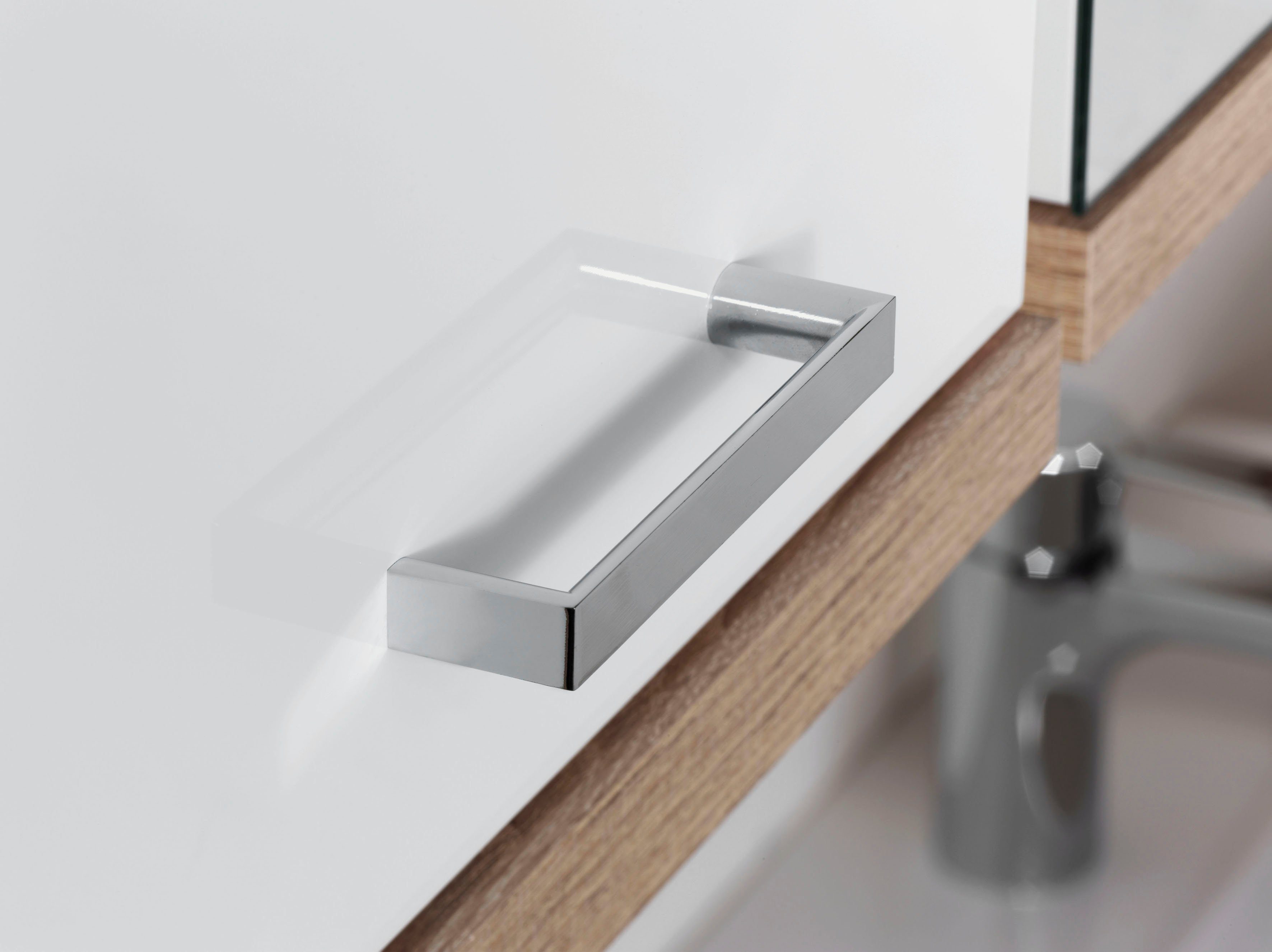 byLIVING Hoge kast Nebraska Breedte 50 cm, badkamerkast met metalen handgrepen, veel bergruimte