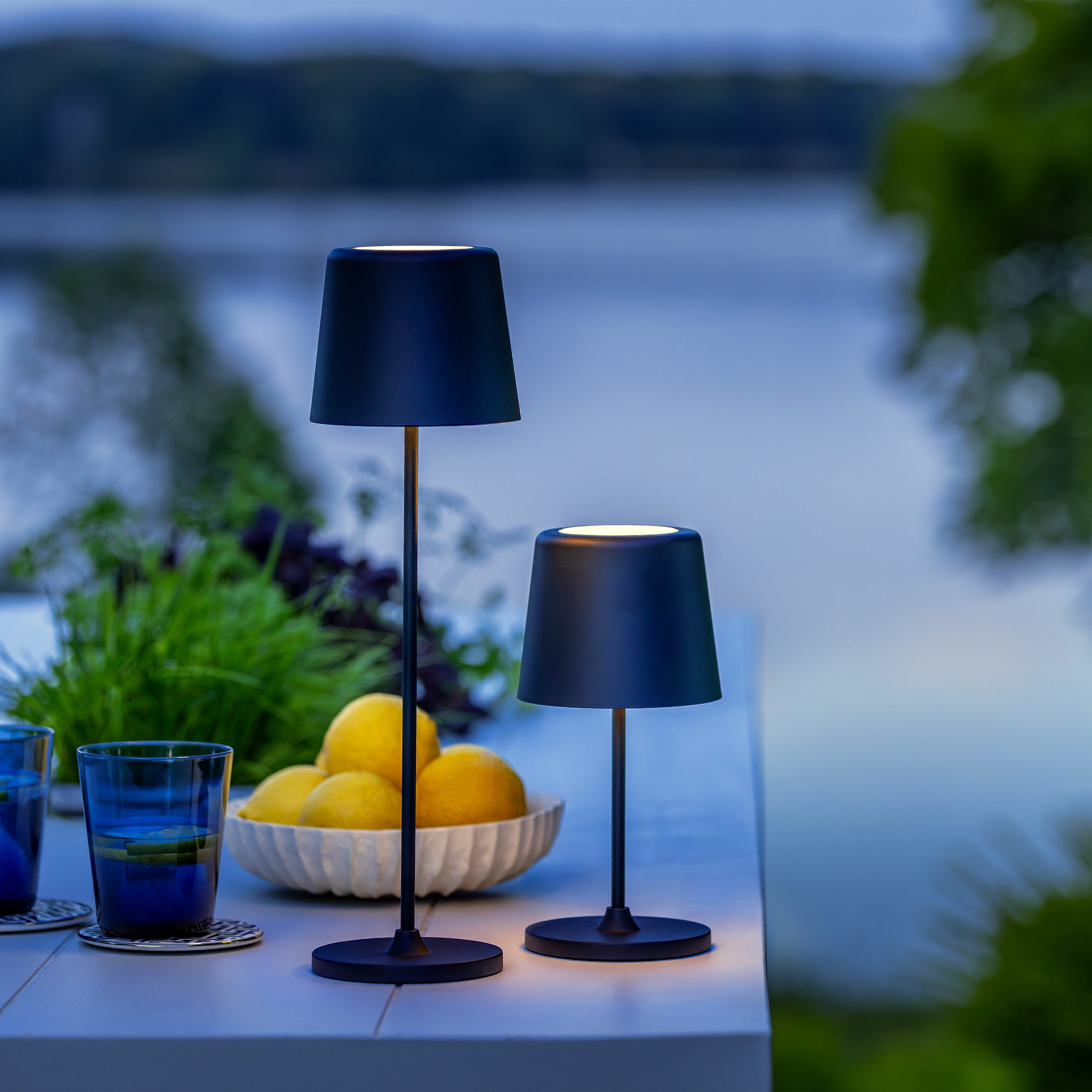Brilliant Leuchten Led-tafellamp Kaami - mobiele LED buiten tafel lamp 2-delige set 310 lm, touchdimmer, usb, accu, buiten, binnen, acculamp 37 cm hoog (2 stuks)