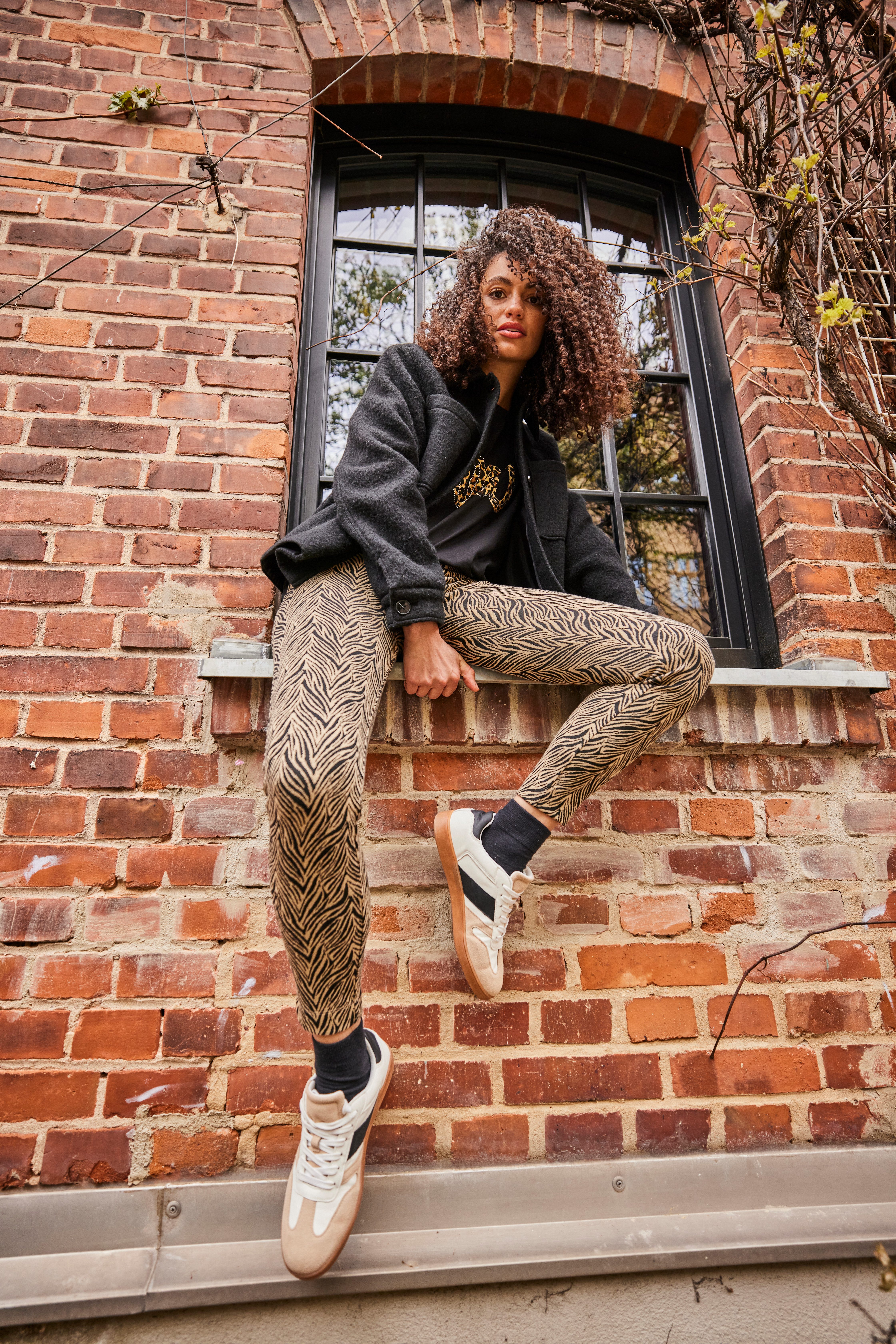 Aniston CASUAL Legging in zebra-look of ruitpatroon - beide zijn chic