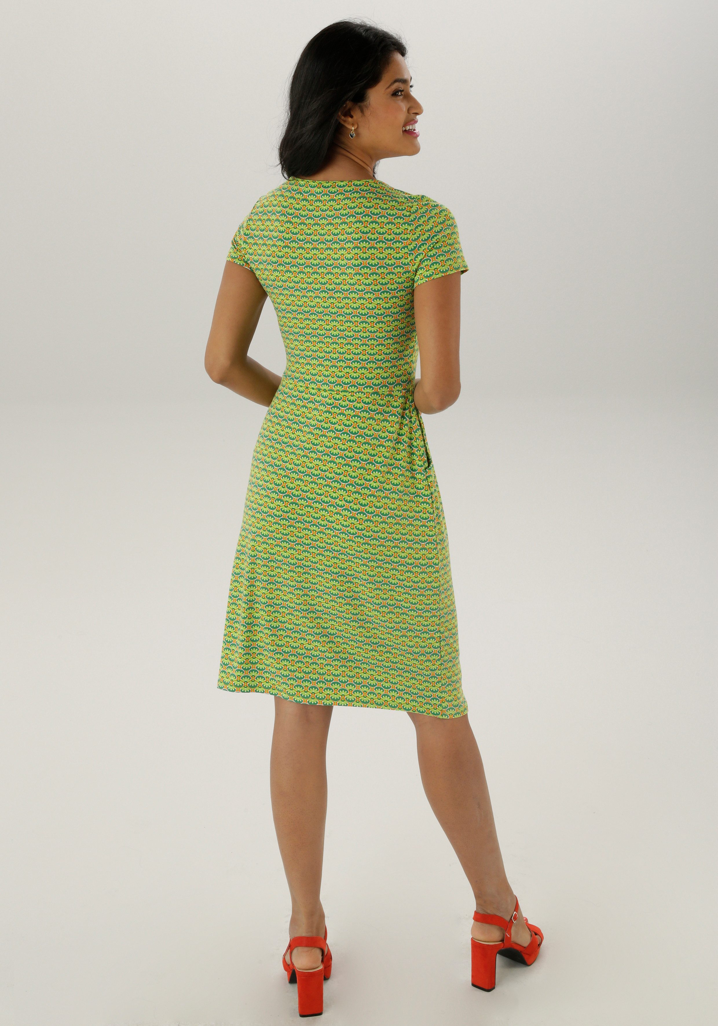 Aniston SELECTED Zomerjurk met twee steekzakken nieuwe collectie