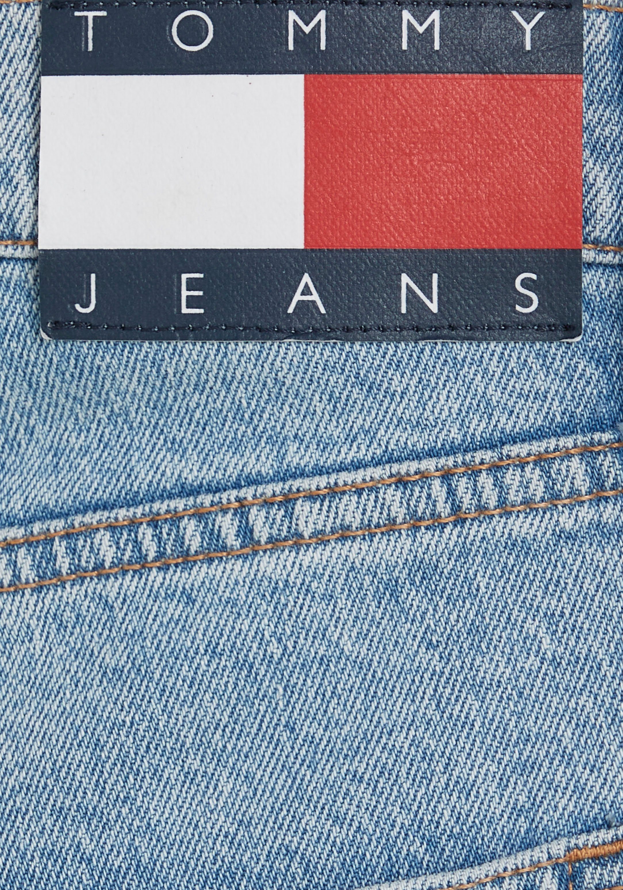 TOMMY JEANS Dad-jeans DAD JEAN RGLR in 5-pocketsstijl