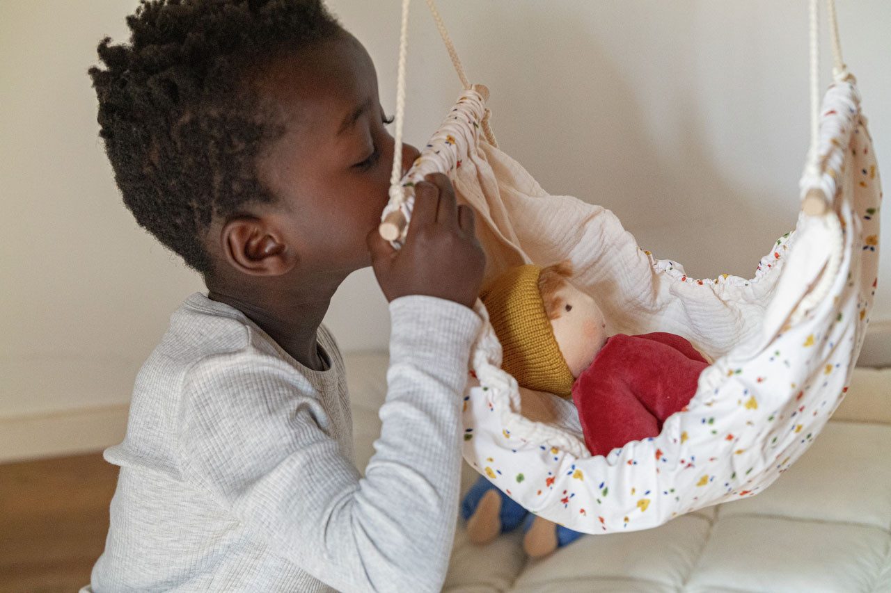 Käthe Kruse Poppen ligstoel Waldorf hangmat ecru/print voor käthe kruse waldorf-poppen en nanas