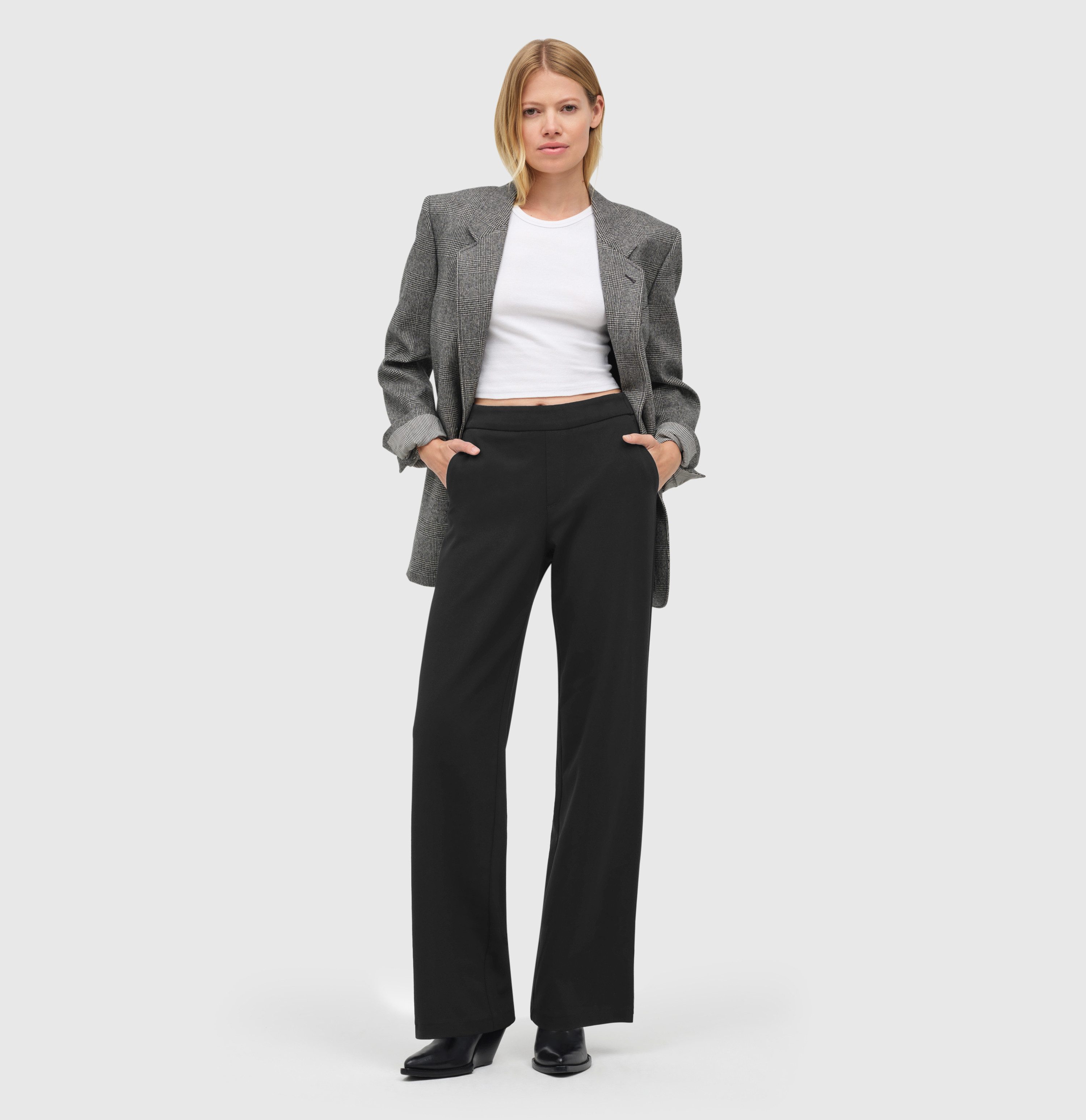 MAC Bootcutbroek Chiara Bootcut-vorm in figuuraccentuerende vorm