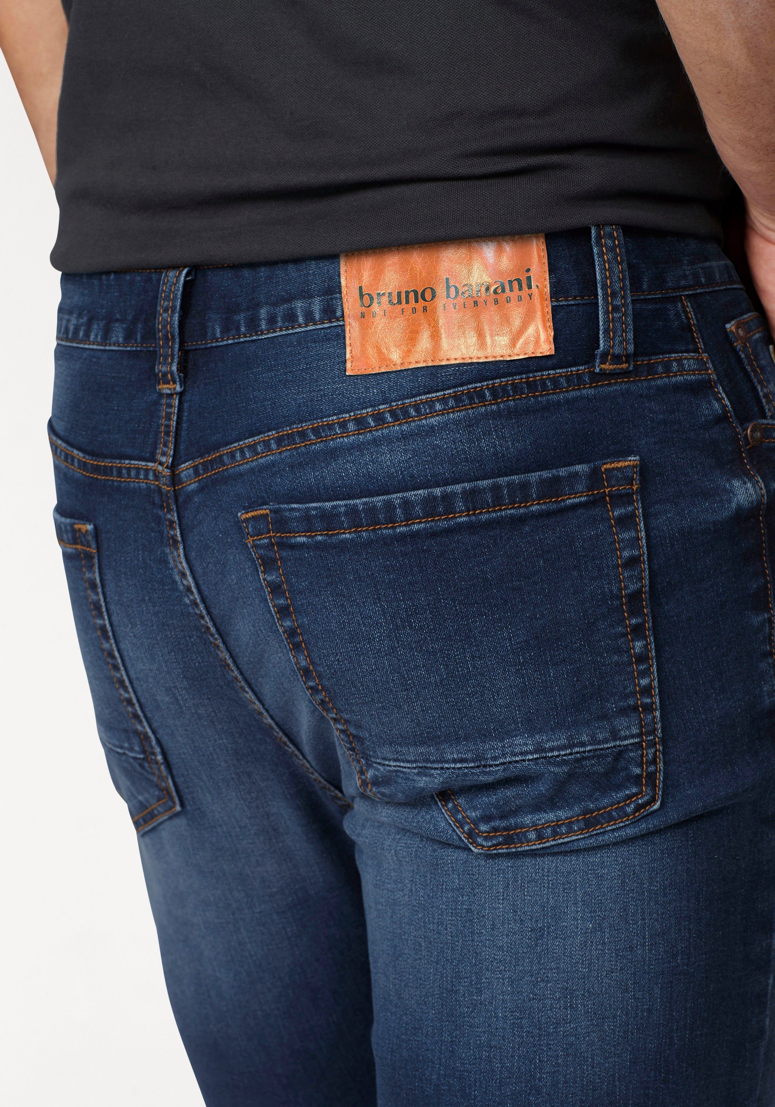 Bruno Banani Straight jeans Hutch rechte broekspijpen, gedeeltelijk met modieuze destroyed-effecten,