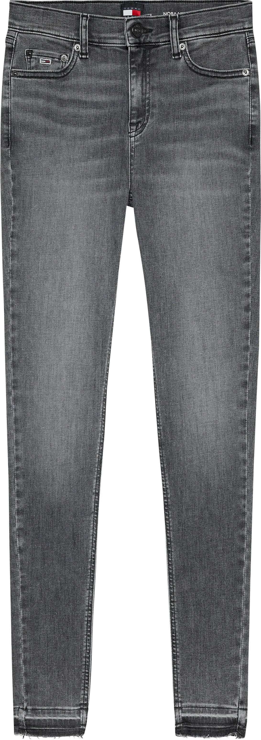 TOMMY JEANS Skinny fit jeans Nora Mid Rise Skinny Fit met wasbeurt met logo-badge