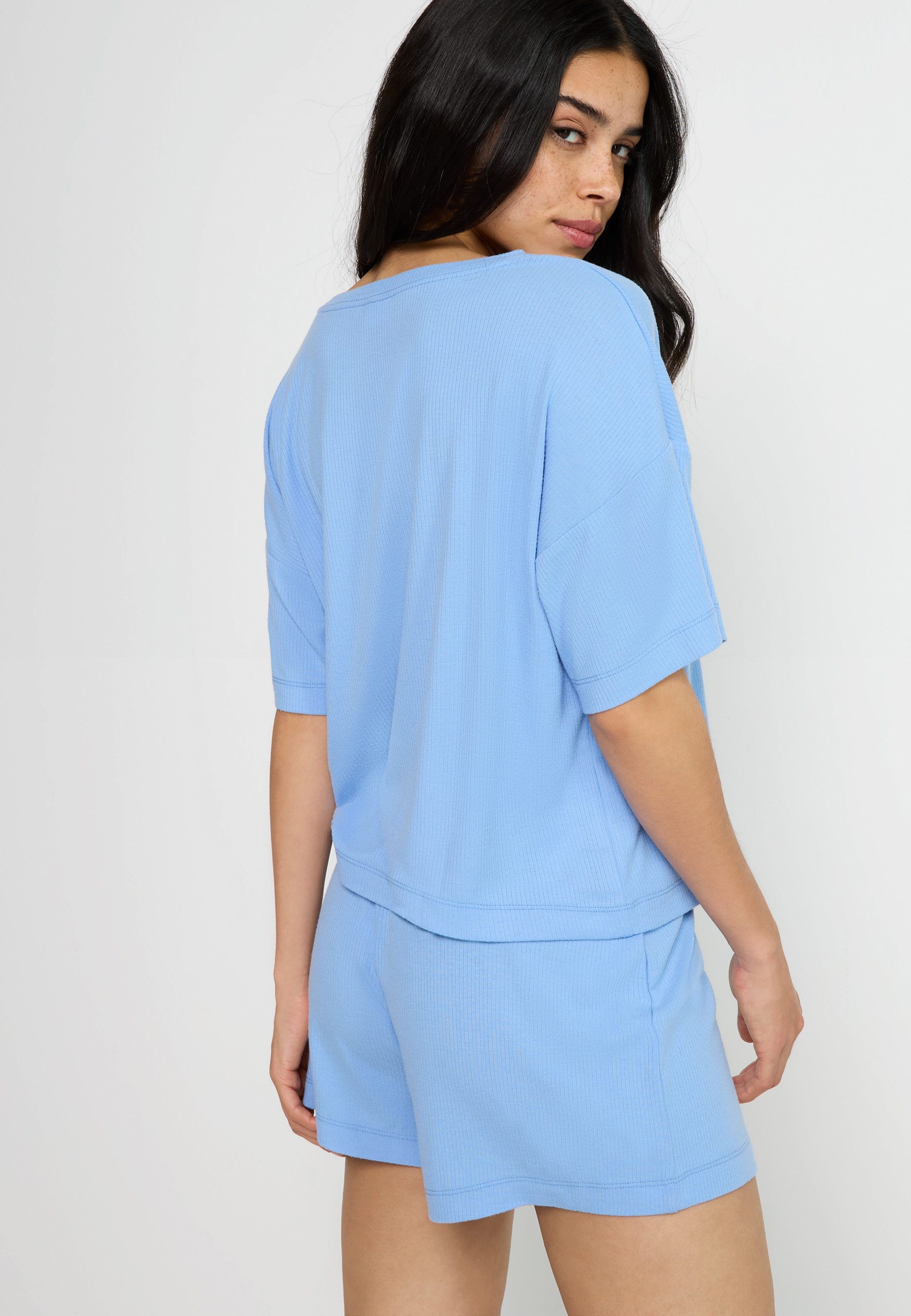 LSCN by LASCANA Shortama met kleine sierknoopsluiting (2-delig)
