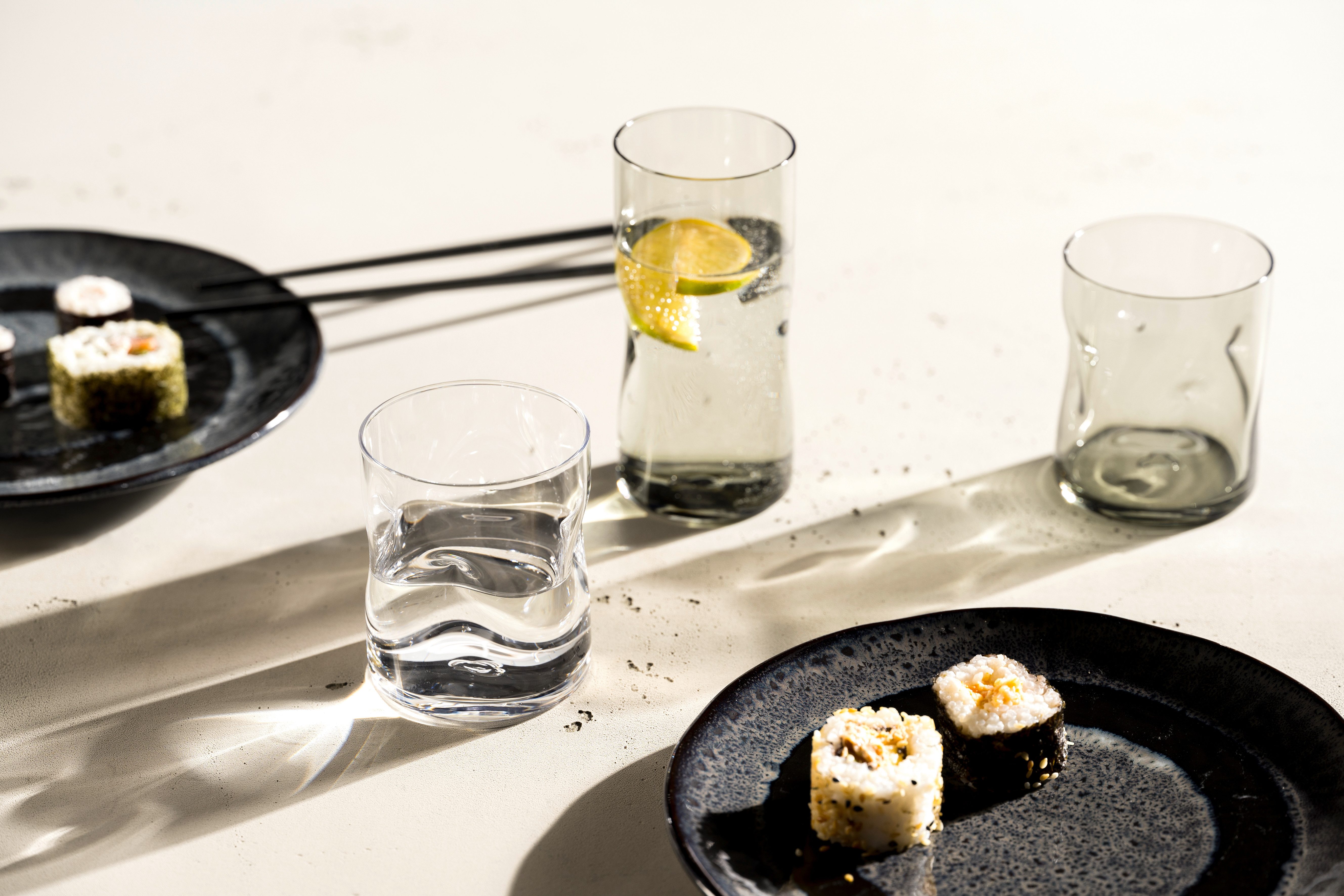 LEONARDO Glazenset Drinkglas VESUVIO, 300 ml, 4-stuks set conische vorm, opvallend design - met inkepingen (set, 4-delig)