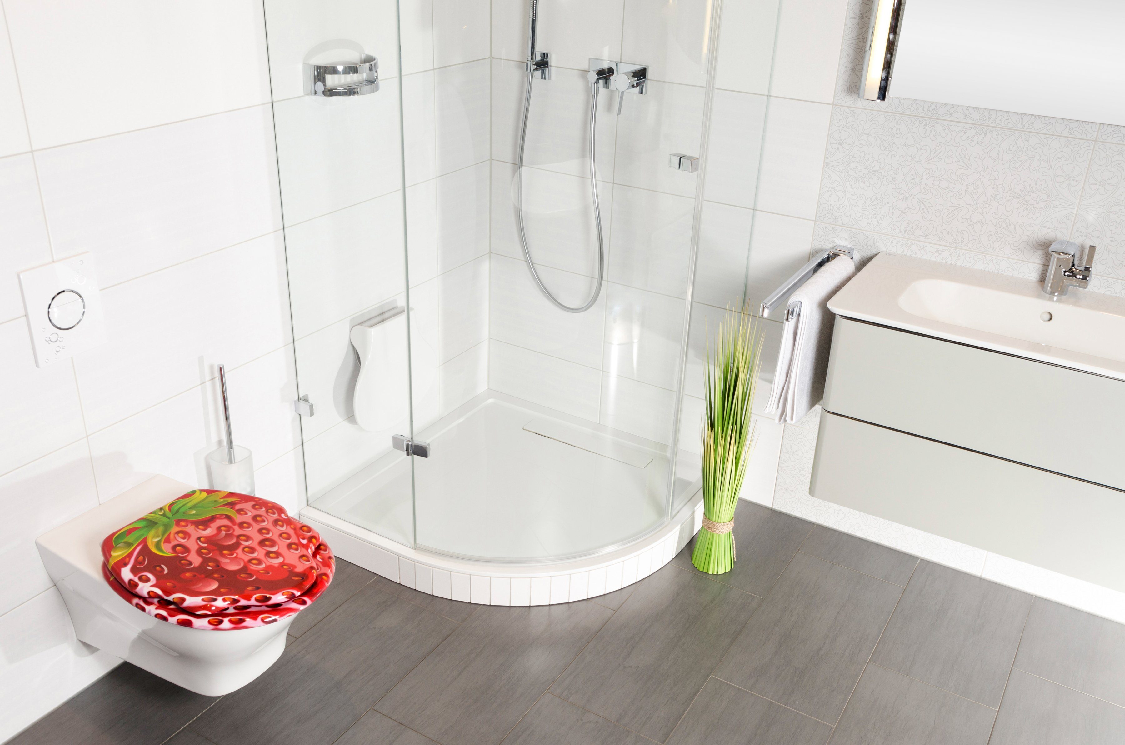 Sanilo Toiletzitting Strawberry met soft-closemechanisme