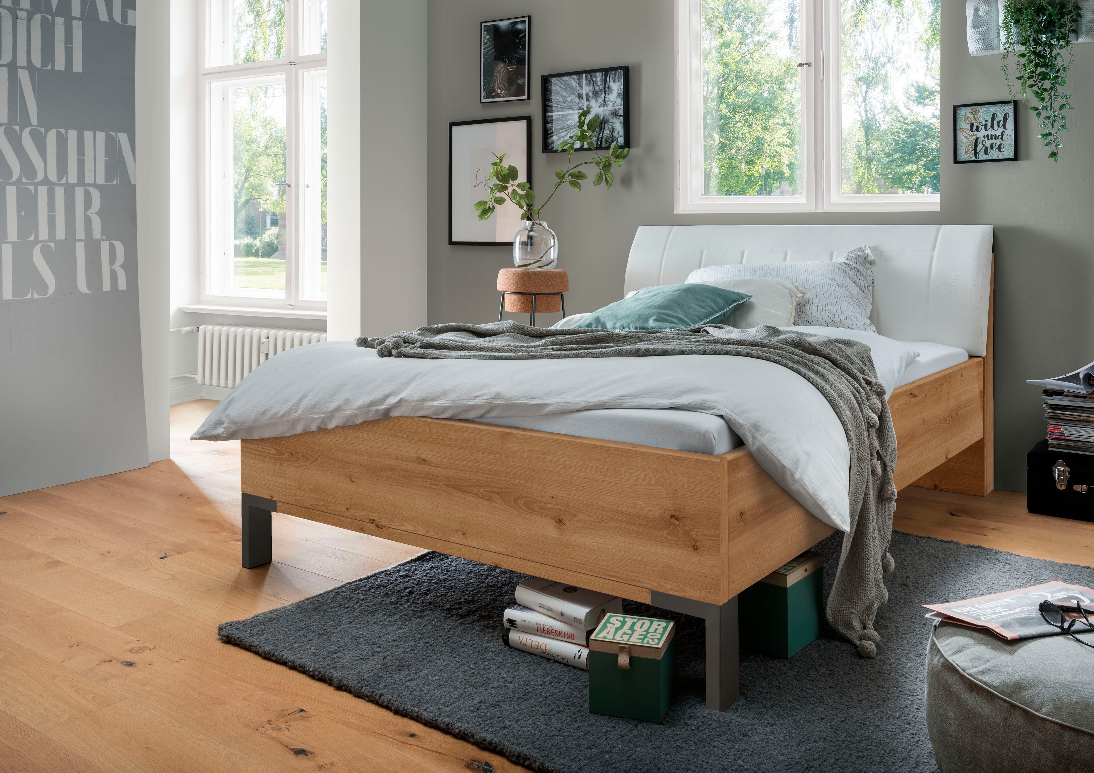 WIEMANN Futonbed Monaco, Bedframe, Bedframe, comfortabel gestoffeerd hoofdbord Gestoffeerd hoofdeinde van kunstleer, verschillende maten, in comforthoogte