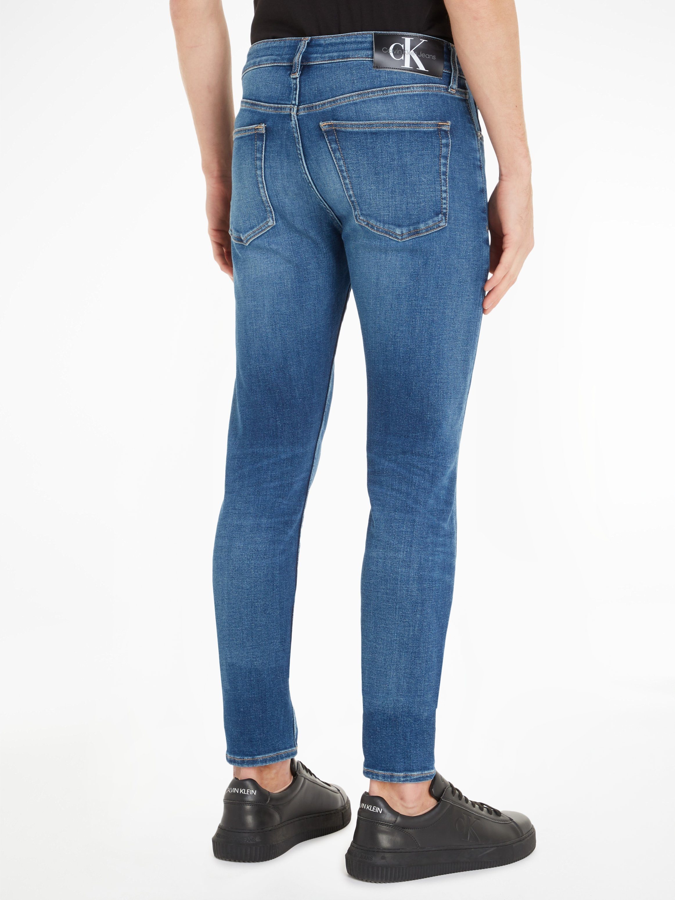 Calvin Klein Slim fit jeans SLIM TAPER met merklabel
