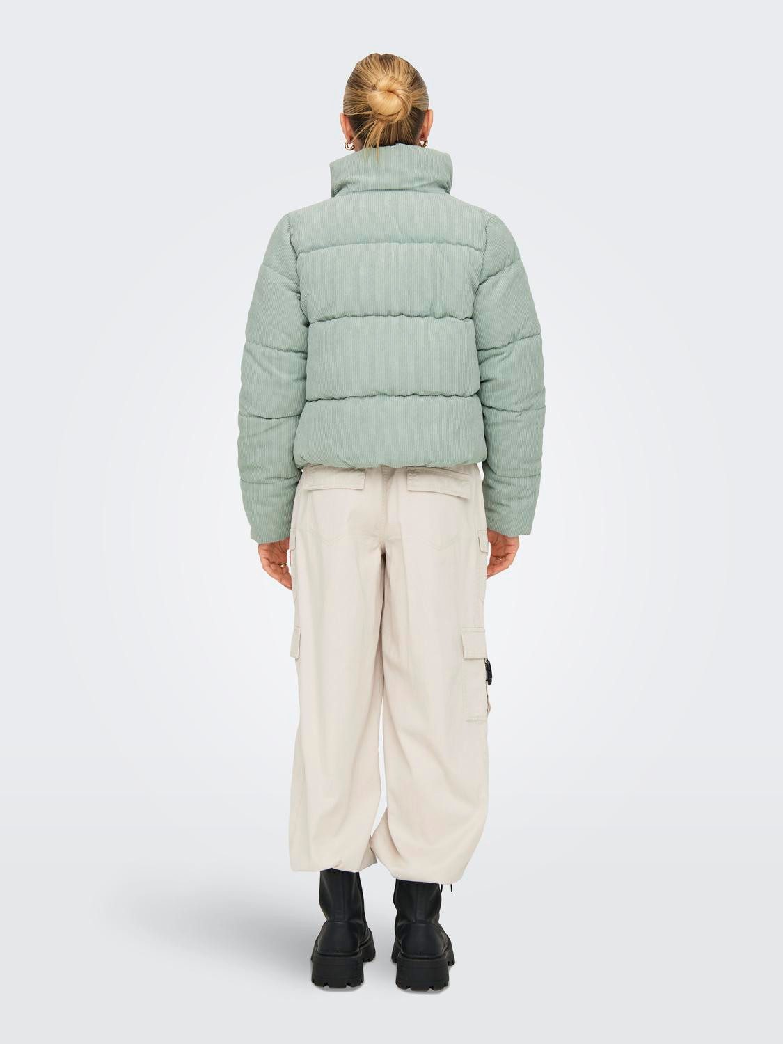 Only Cordjasje ONLNEWDOLLY CORDUROY PUFFER OTW NOOS