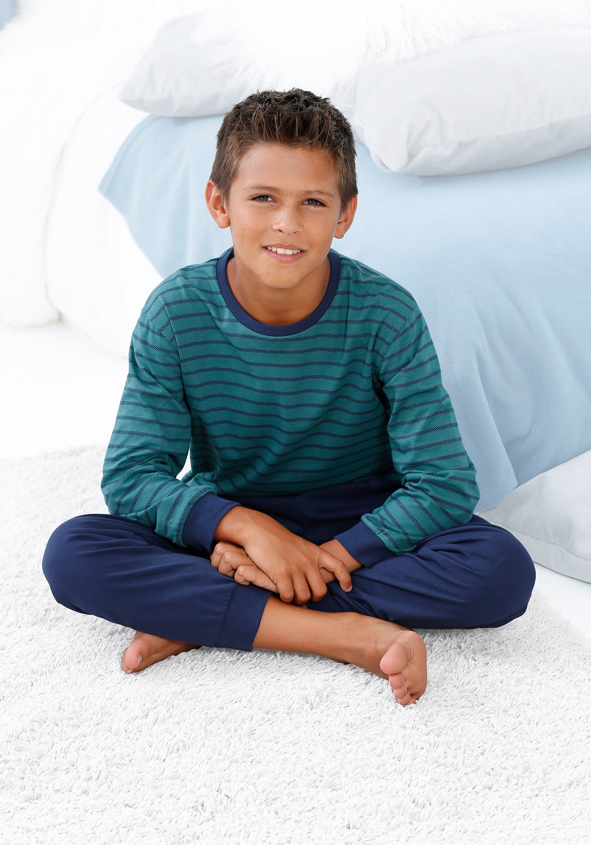 le jogger® Pyjama Pyjama met tweekleurig gestreept bovenstuk (2-delig, 1 stuk)