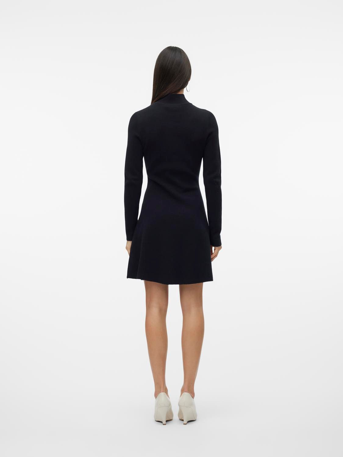 Vero Moda Gebreide jurk VMGOLD LS HIGHNECK SKATER SHORT DRESS GA