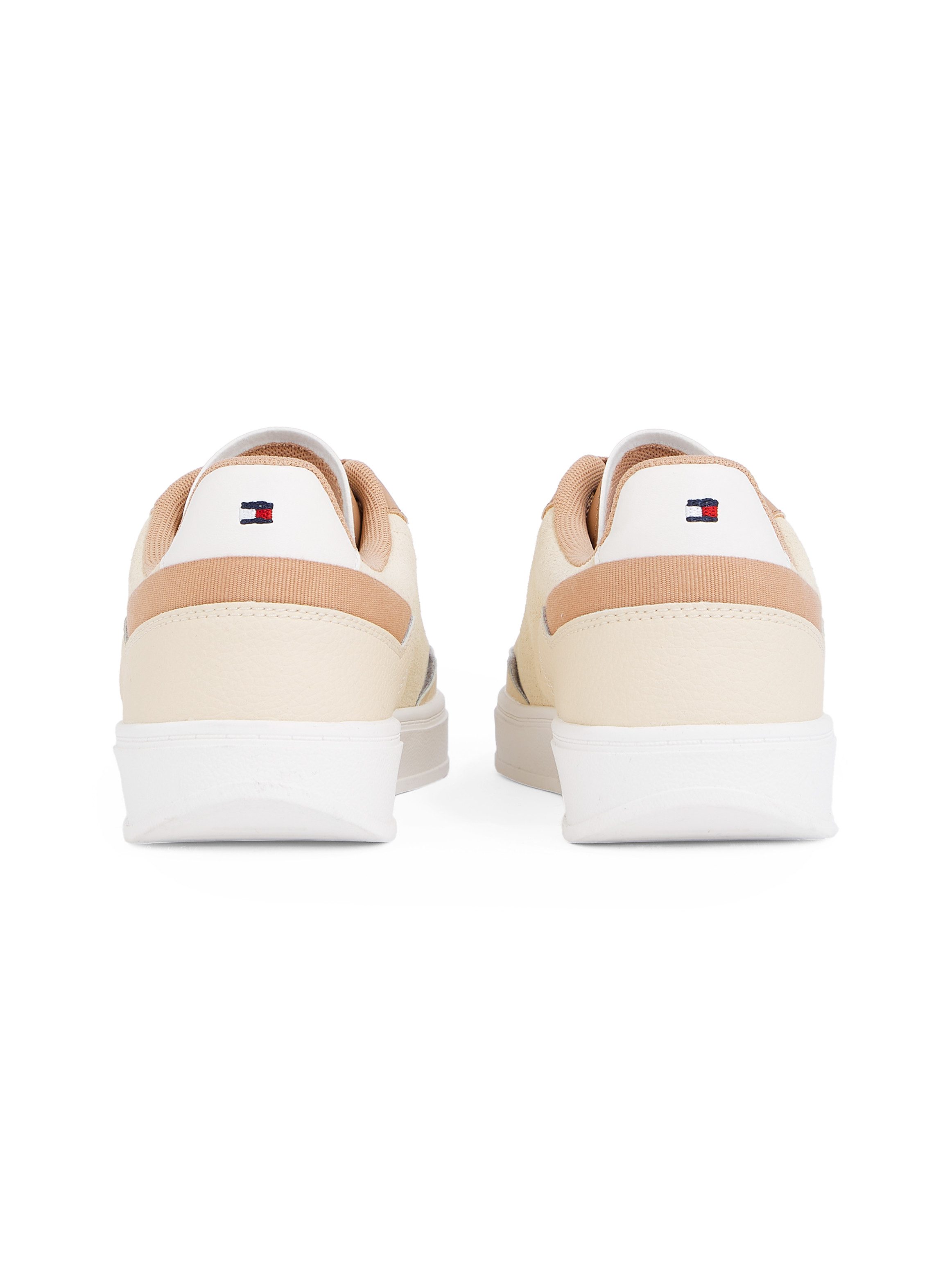 Tommy Hilfiger Plateausneakers TH HERITAGE SNEAKER PERF vrijetijdsschoen, lage schoen, veterschoen met th-logo-borduring
