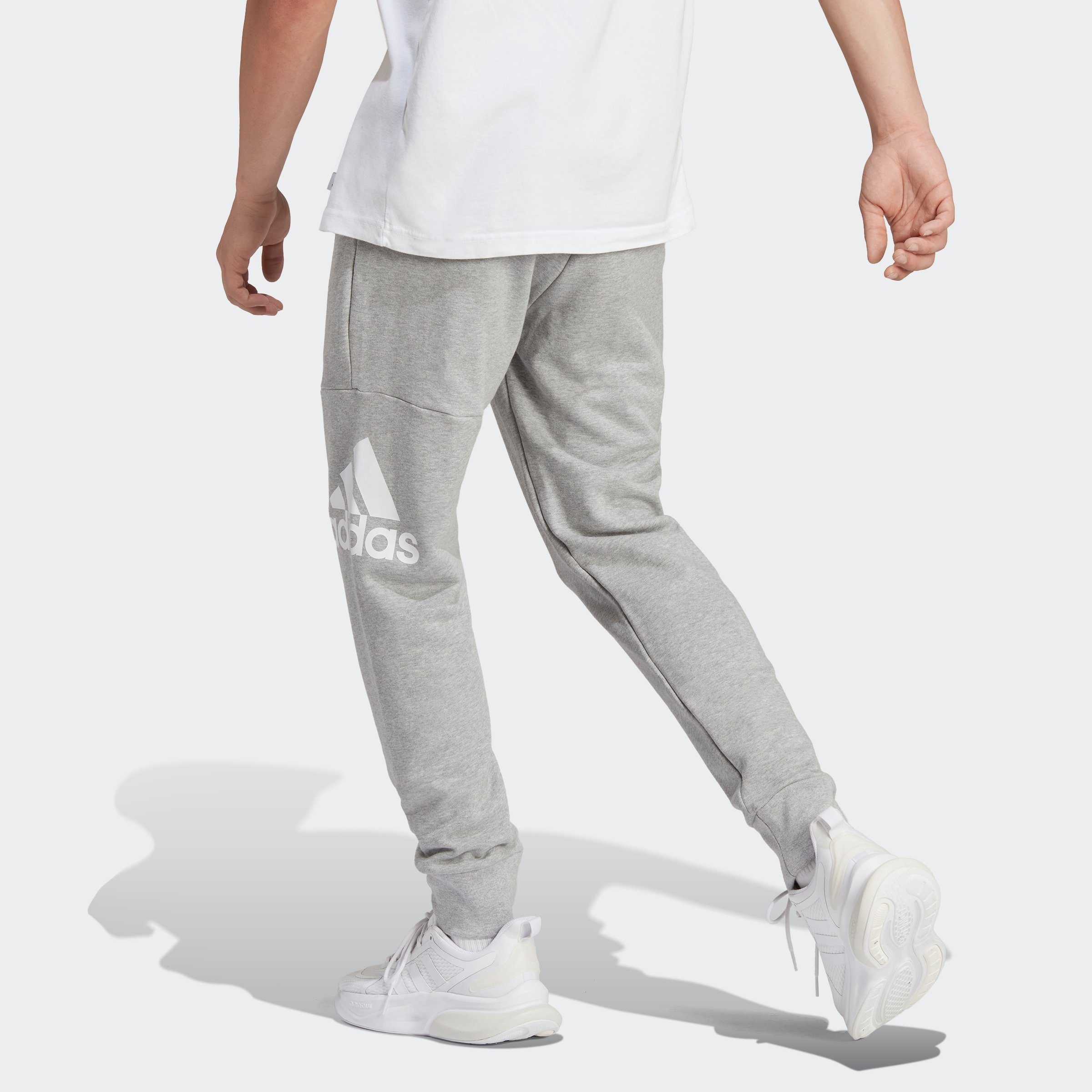adidas Sportswear Sportbroek ESSENTIALS FRENCH TERRY TAPERED CUFF LOGO BROEK (1-delig)