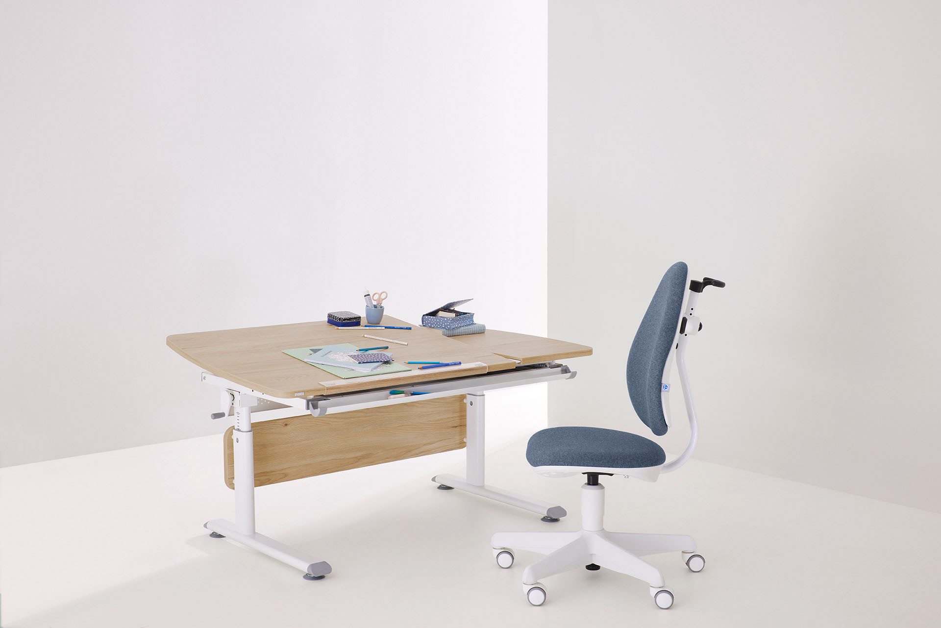 PAIDI Kinderwelten Kinderbureau DIEGO CURVED GT, leerlingbureau, ergonomisch, meegroeiend stappenloos in hoogte verstelbaar, gedeeld tafelblad