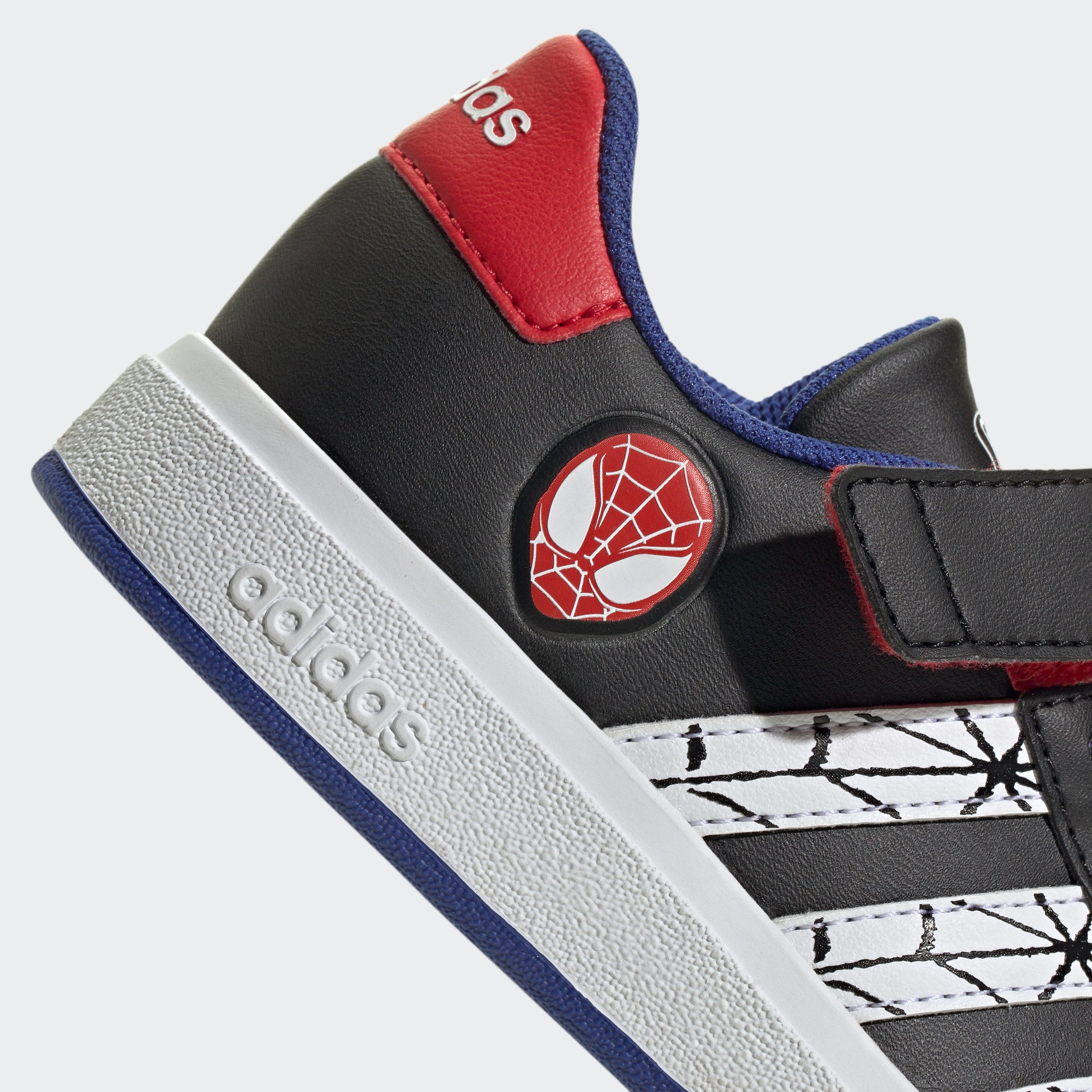 adidas Sportswear Sneakers MARVEL’S SPIDER-MAN GRAND COURT KIDS Design geïnspireerd op de adidas Superstar
