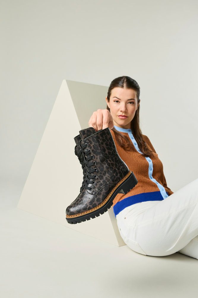 Rieker Veterschoenen Veterenkellaars, profielzool, met contrasterende zoolrand