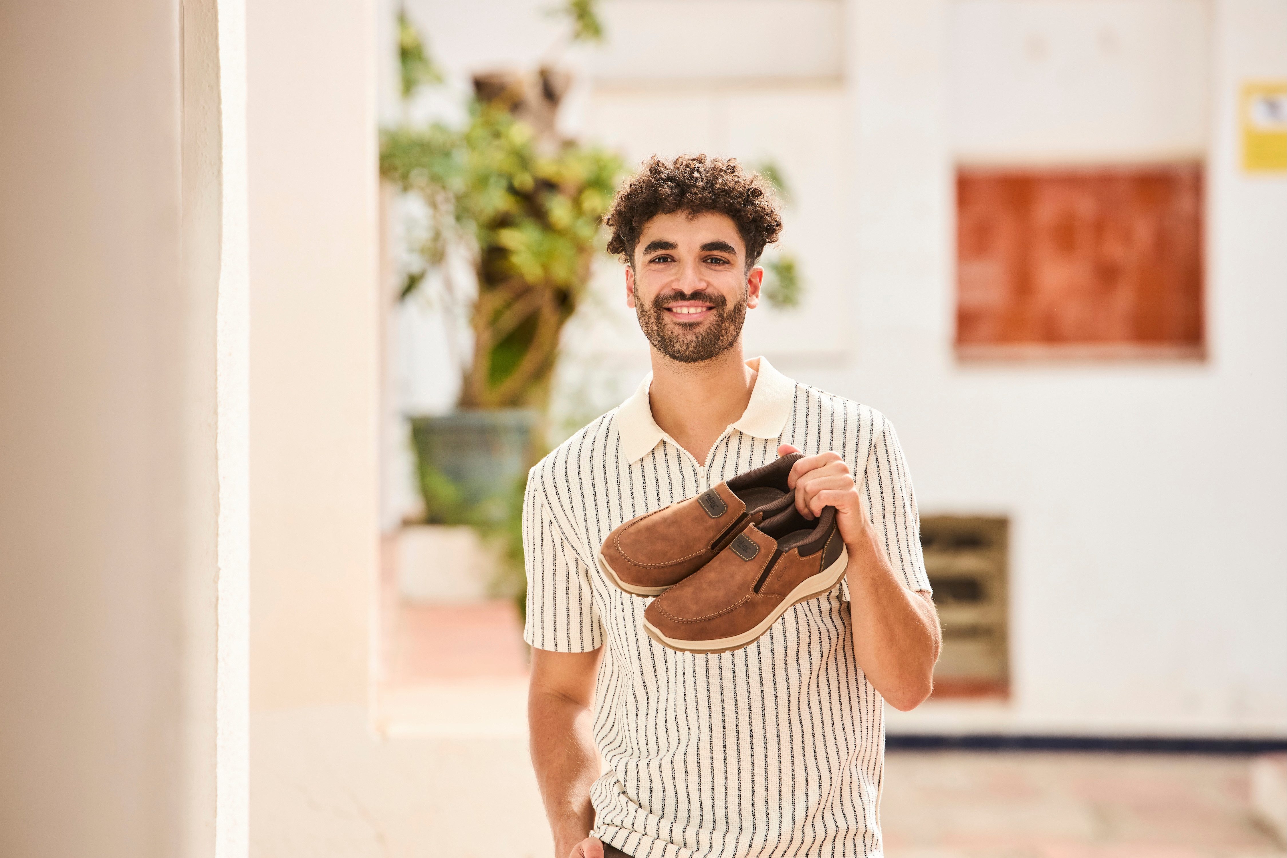 Rieker Slip-on sneakers , slipper, vrijetijdsschoen, lage schoen met elastische band en zachte binnenzool