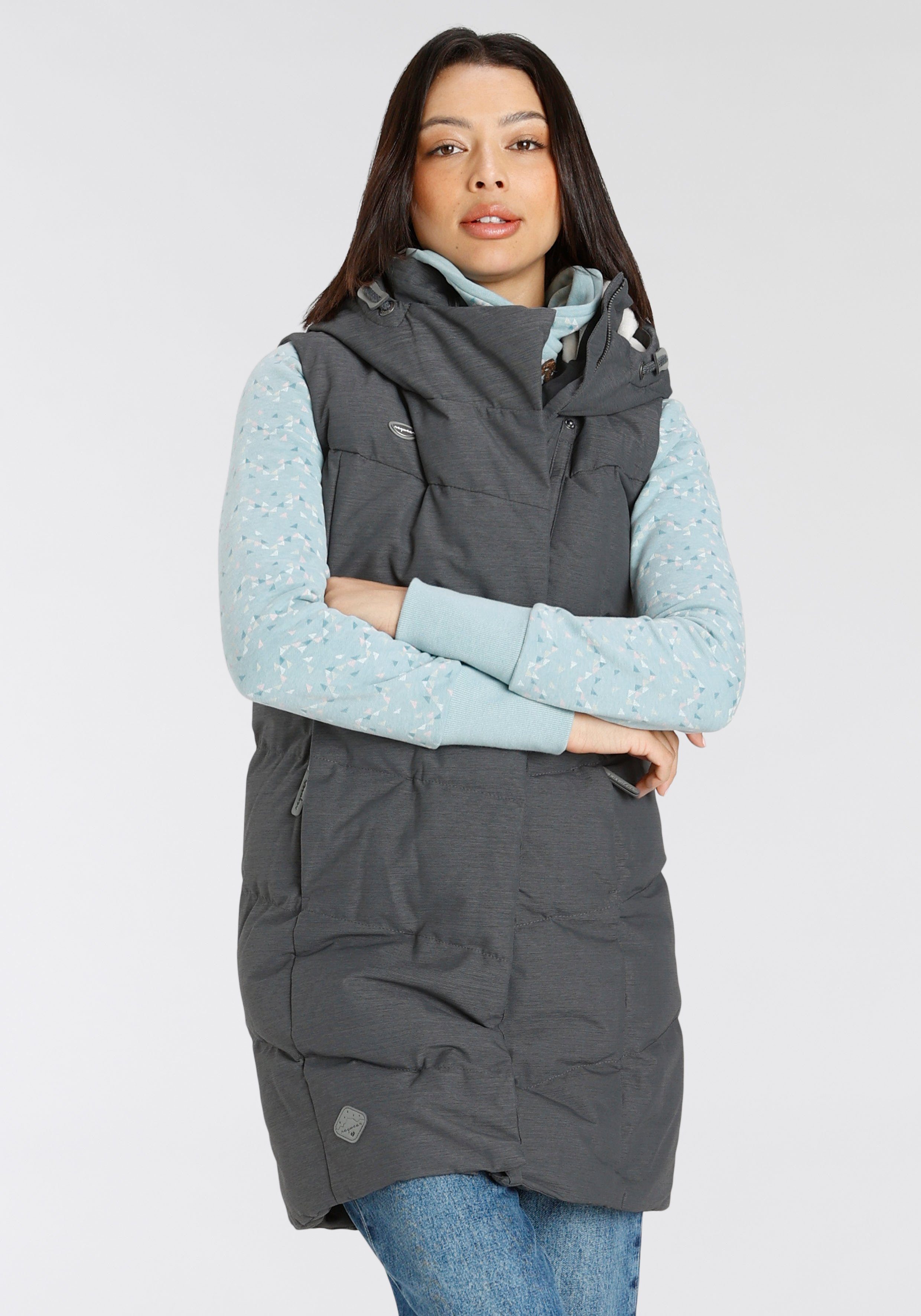 Ragwear Bodywarmer PAVLINNA VEST O met gevoerde capuchon, waterdicht en ademend materiaal