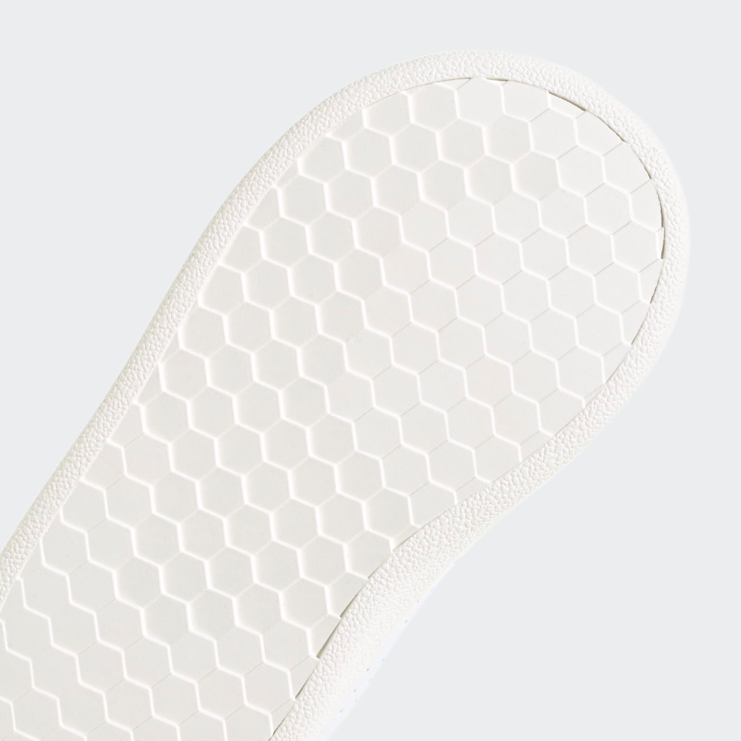 adidas Sportswear Sneakers ADVANTAGE LIFESTYLE COURT TWO HOOK-AND-LOOP Ontwerp in de sporen van de adidas Stan Smith