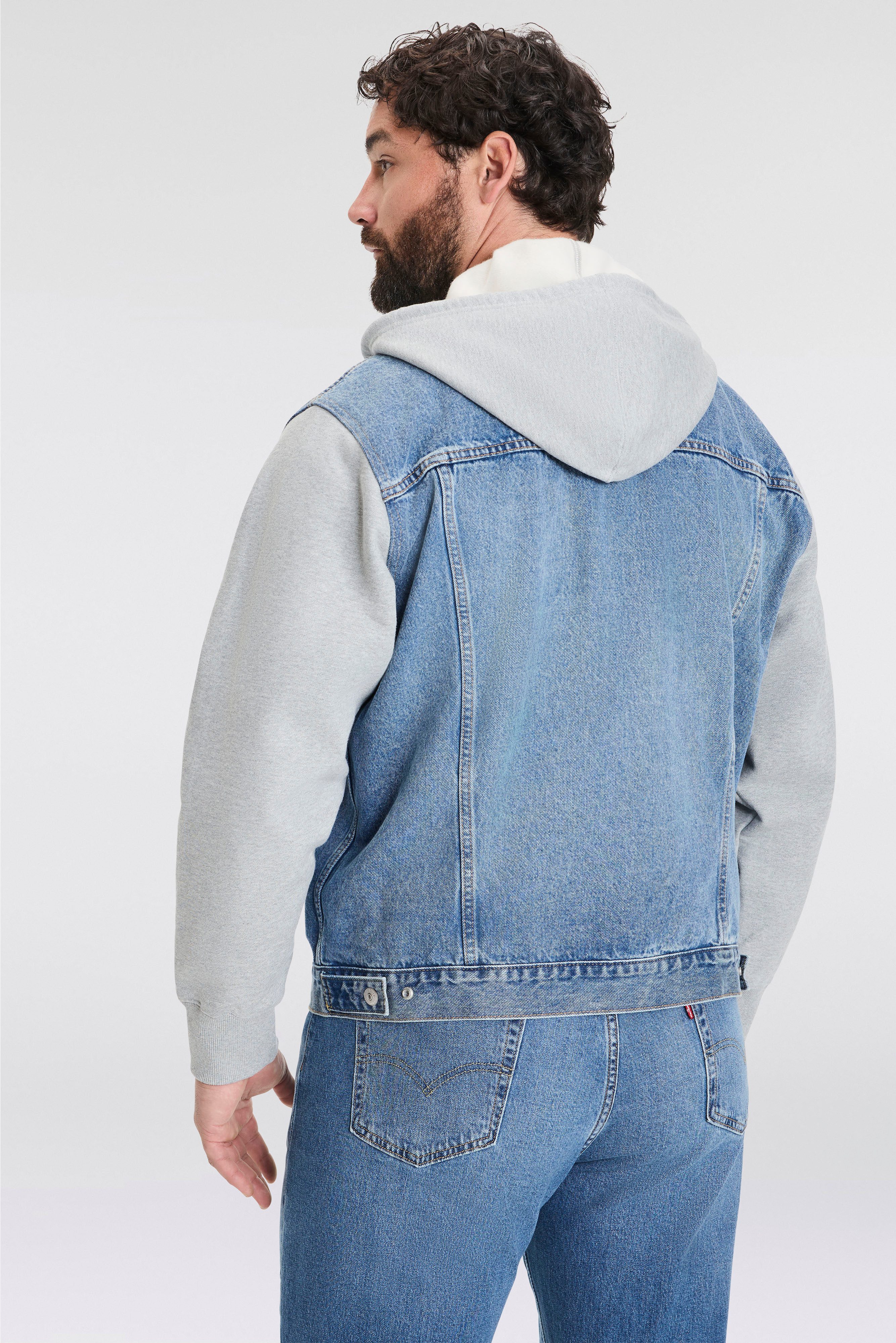 Levi's® Plus Hybride jas met sweat capuchon en mouwen