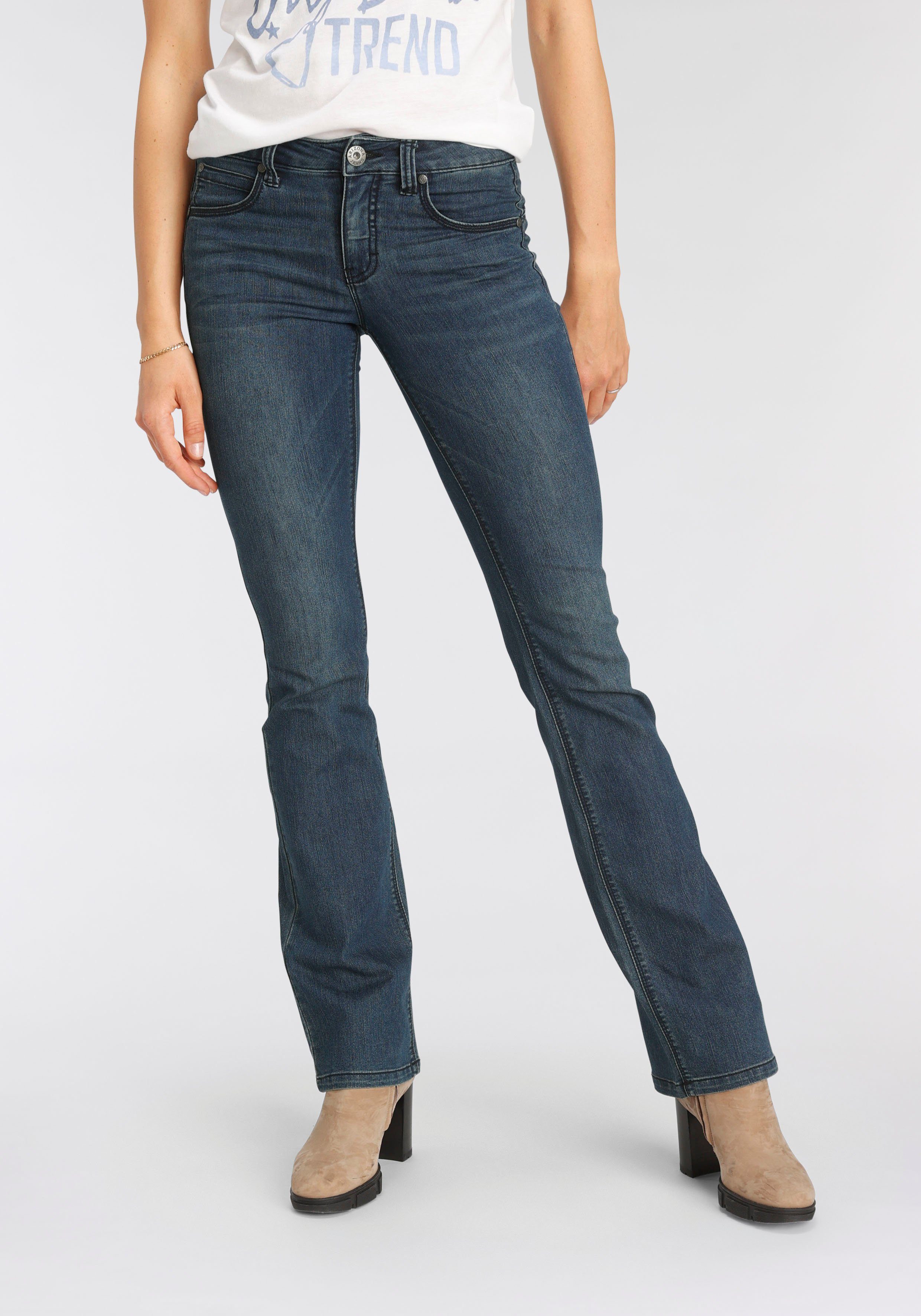 Arizona Bootcut jeans Shaping bootcut, contraststiksels, used-look-wassing, lage taille