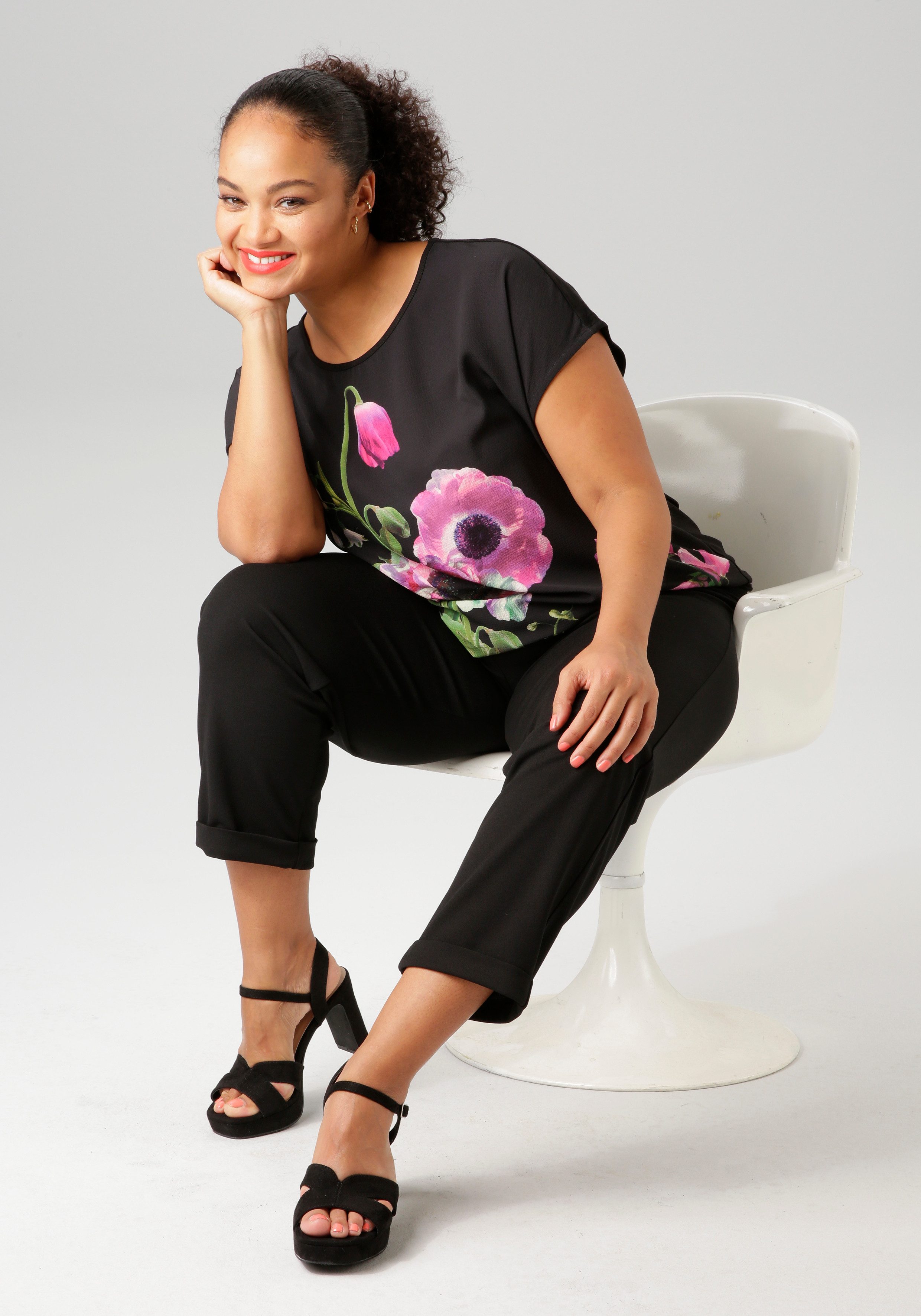 Aniston PLUS Shirtblouse met kleurrijke, grote bloemen bedrukt - nieuwe collectie