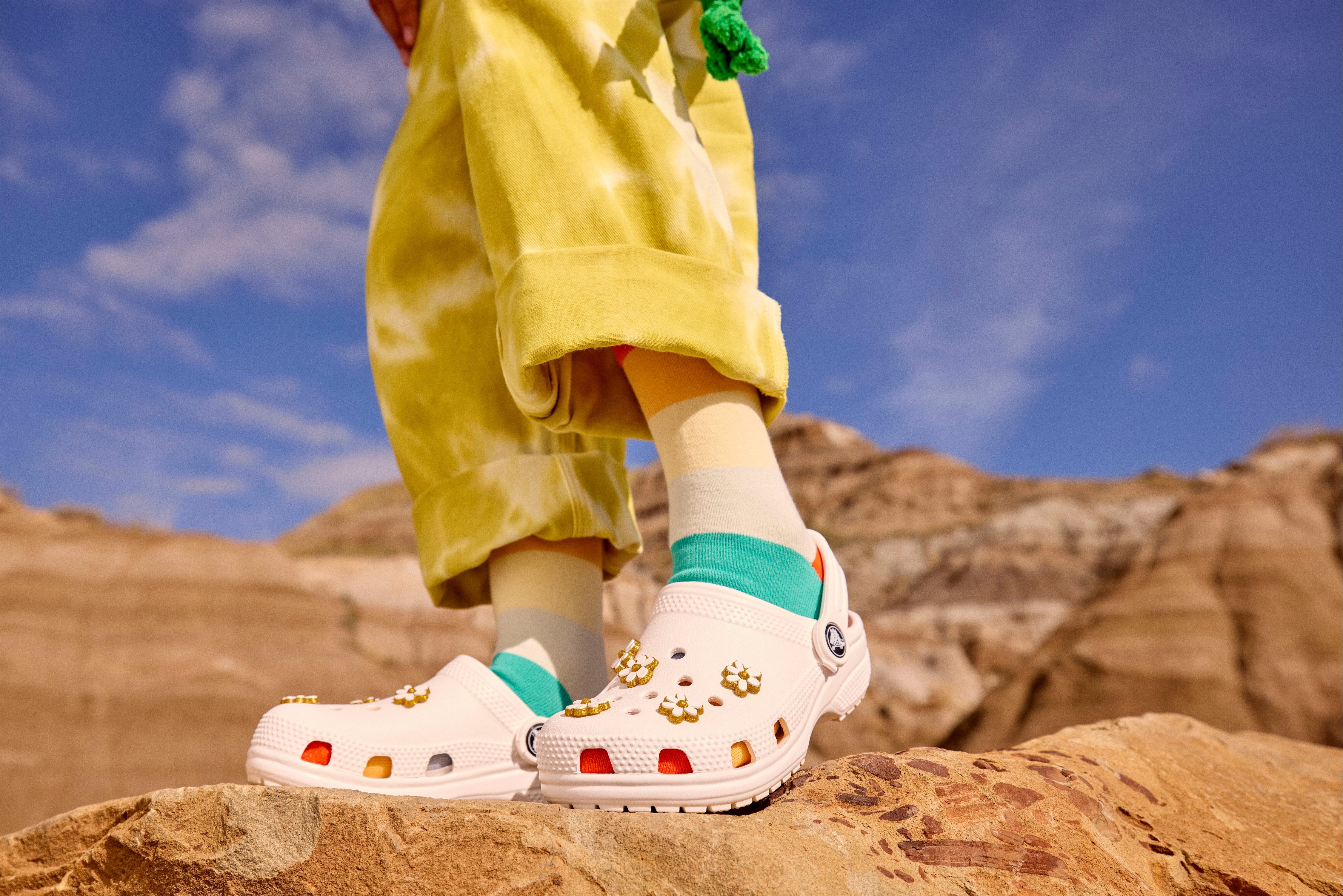 Crocs Clogs Classic K , zomerschoen, pantoffel, badschoen met draaibaar hielriempje