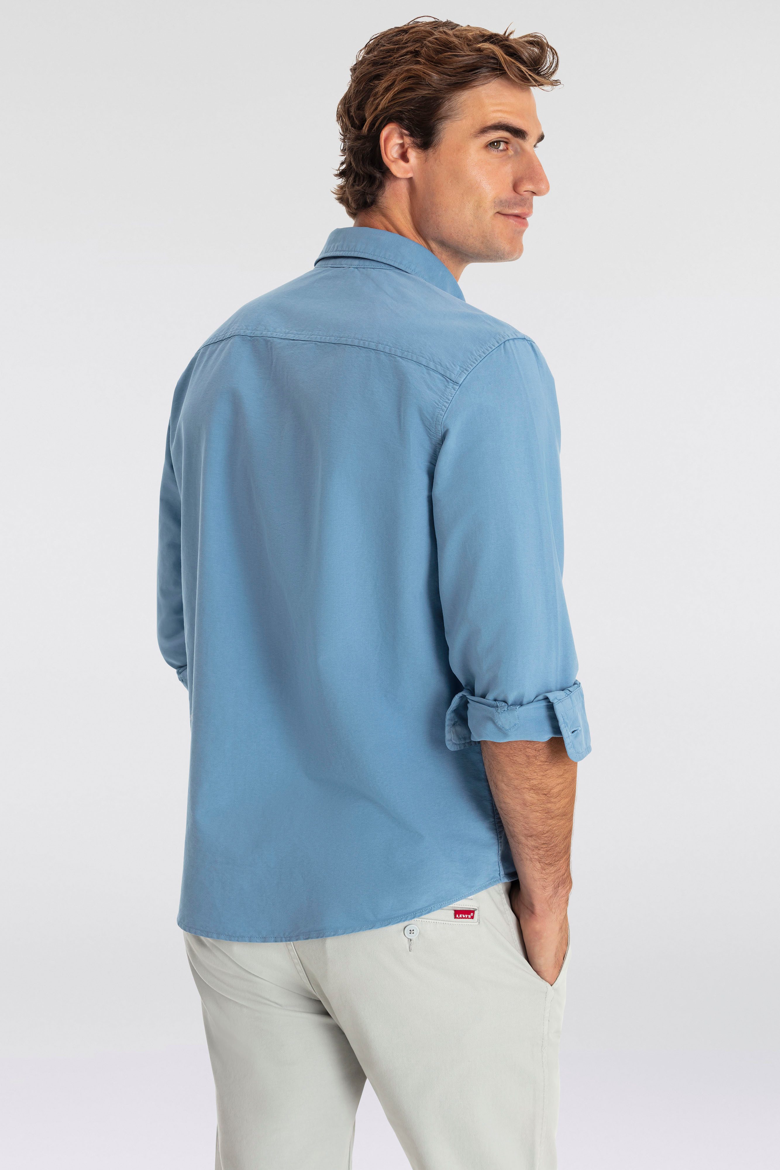 Levi's Overhemd met lange mouwen AUTHENTIC BUTTON DOWN met ton-in-ton logo-borduursel op de borst