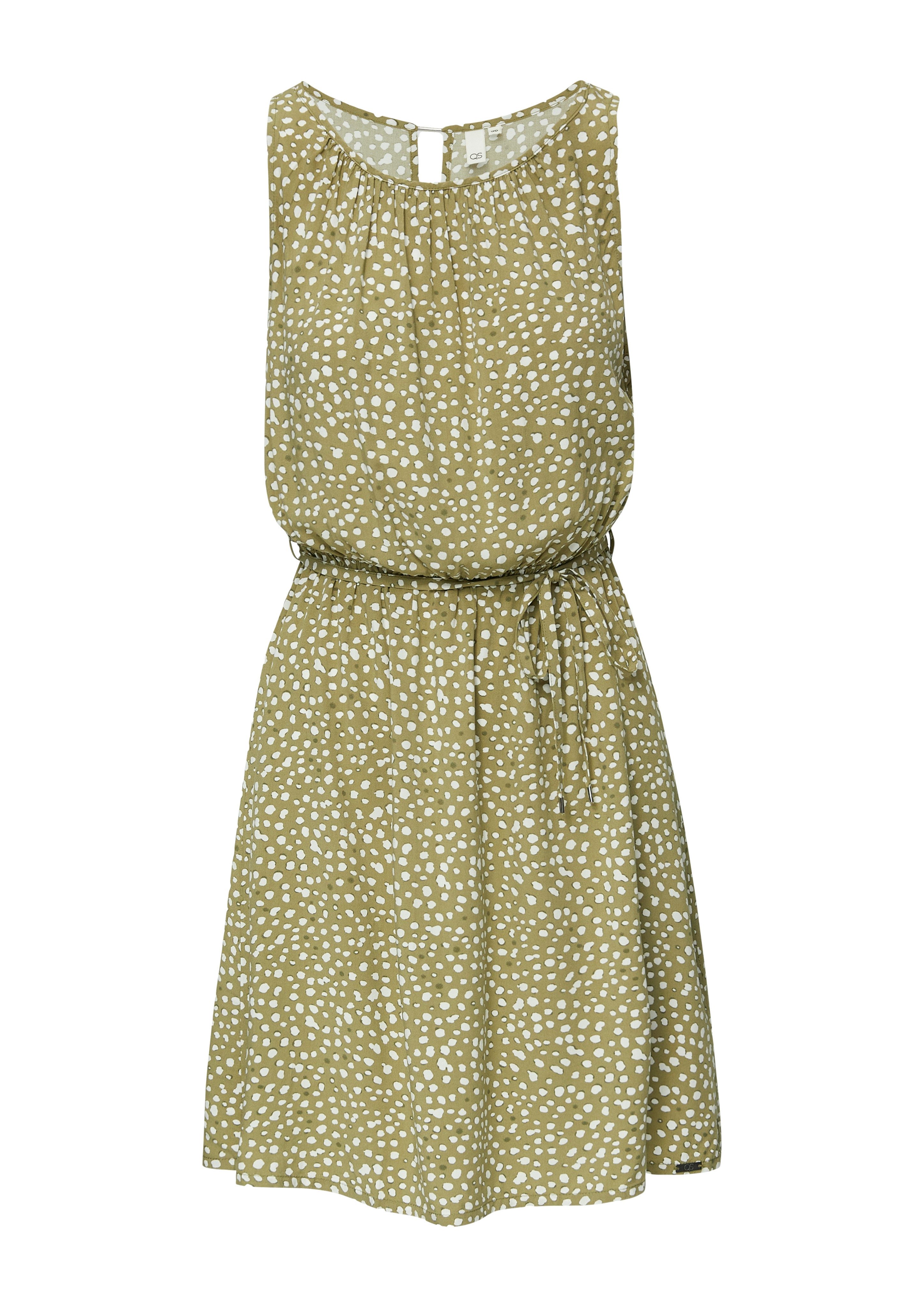 Q S designed by Zomerjurk met een bindceintuur