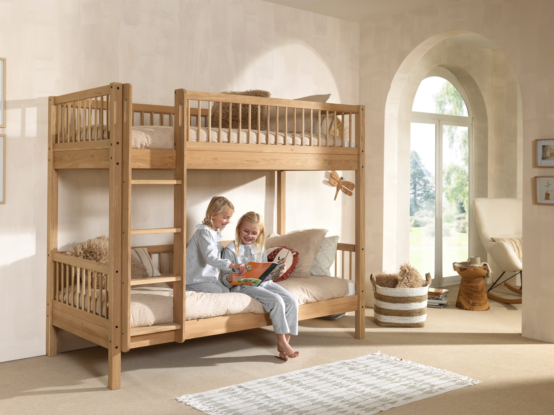 Home affaire Stapelbed Forrest, Eiche massiv, Made in Europe, langlebige Qualität in geolied eiken, 2 ligopp., m. ladder en rolbodem, met of zonder onderbedlade