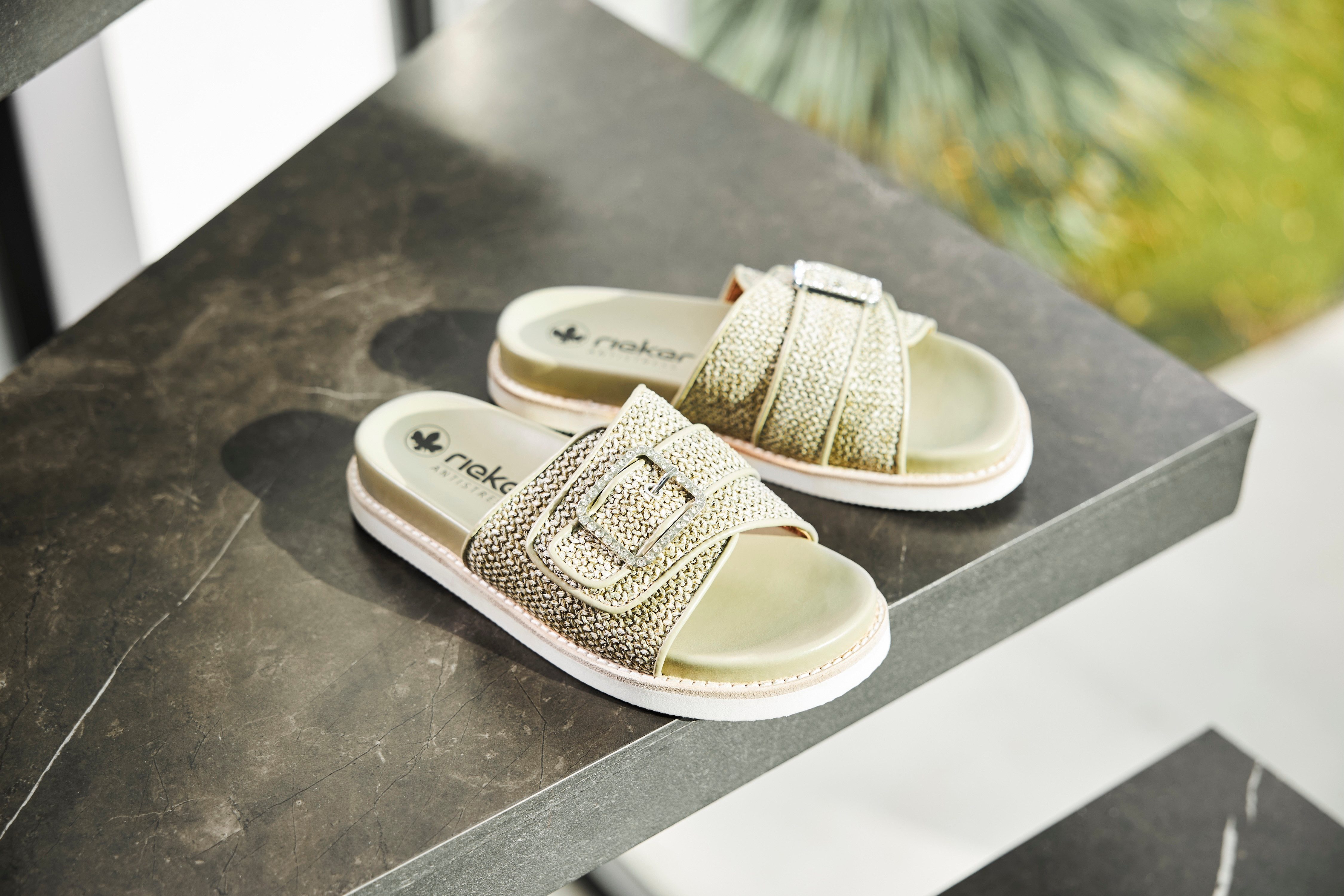 Rieker Slippers , zomer schoen, strand schoen met praktische klittenband