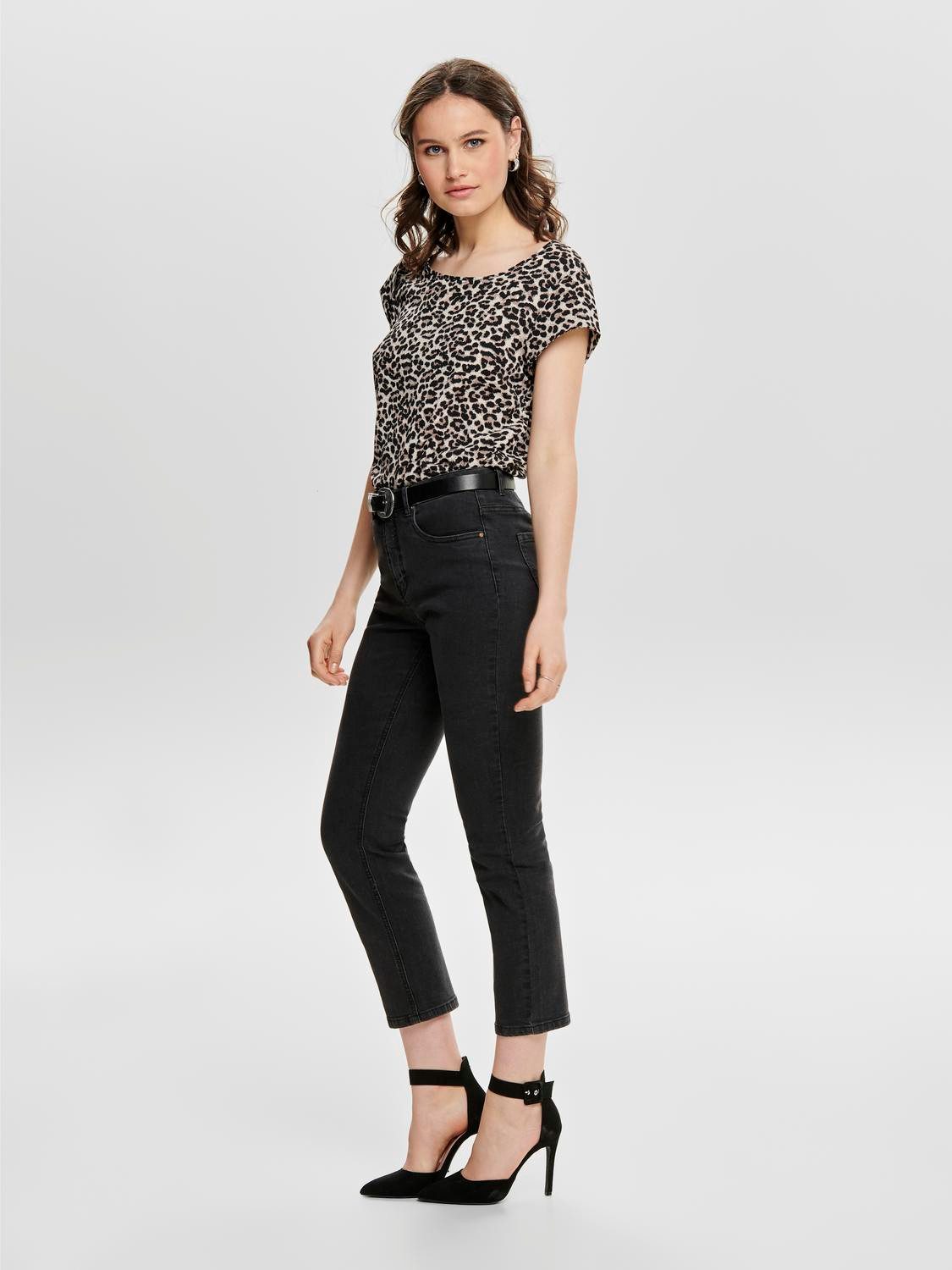 Only Shirtblouse ONLVIC S/S AOP TOP NOOS PTM