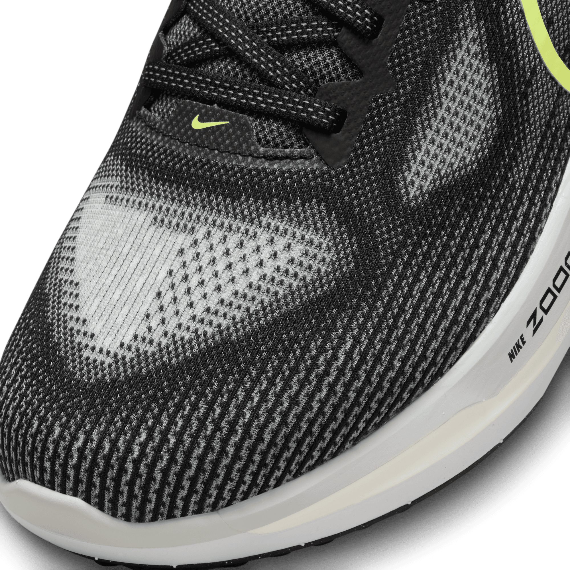 Nike Runningschoenen Vomero 17