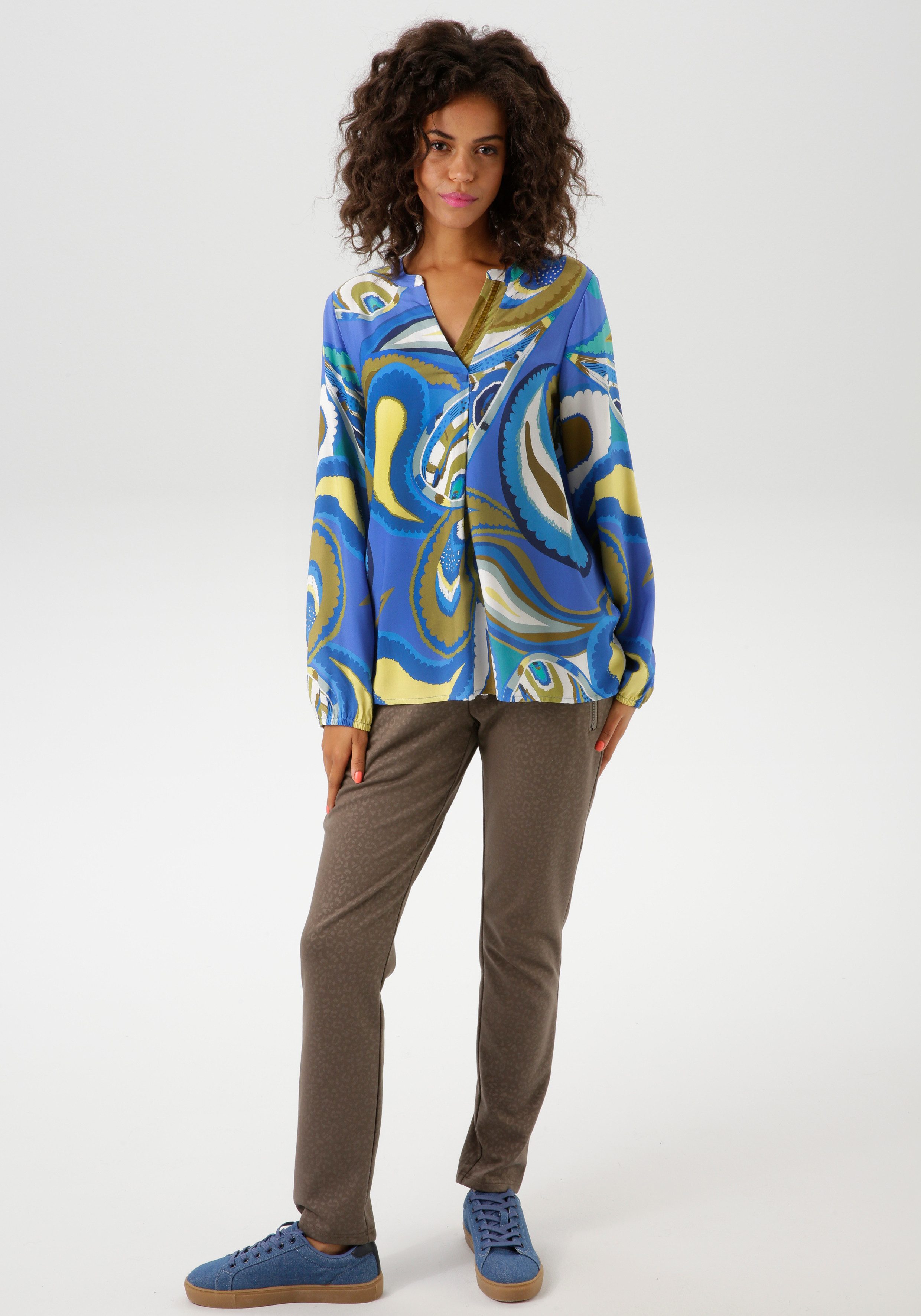Aniston CASUAL Blouse zonder sluiting met kleurharmonieuze, grootvlak paisley-patroon