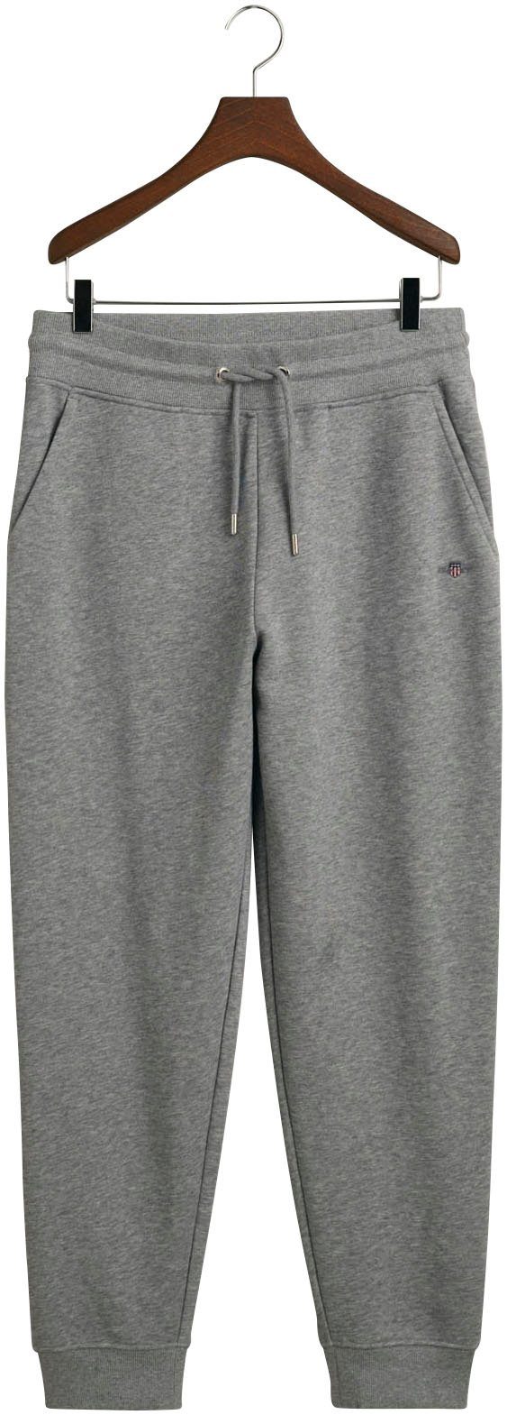 Gant Sweatbroek REG SHIELD SWEATPANTS met logo-borduurwerk onder de boord