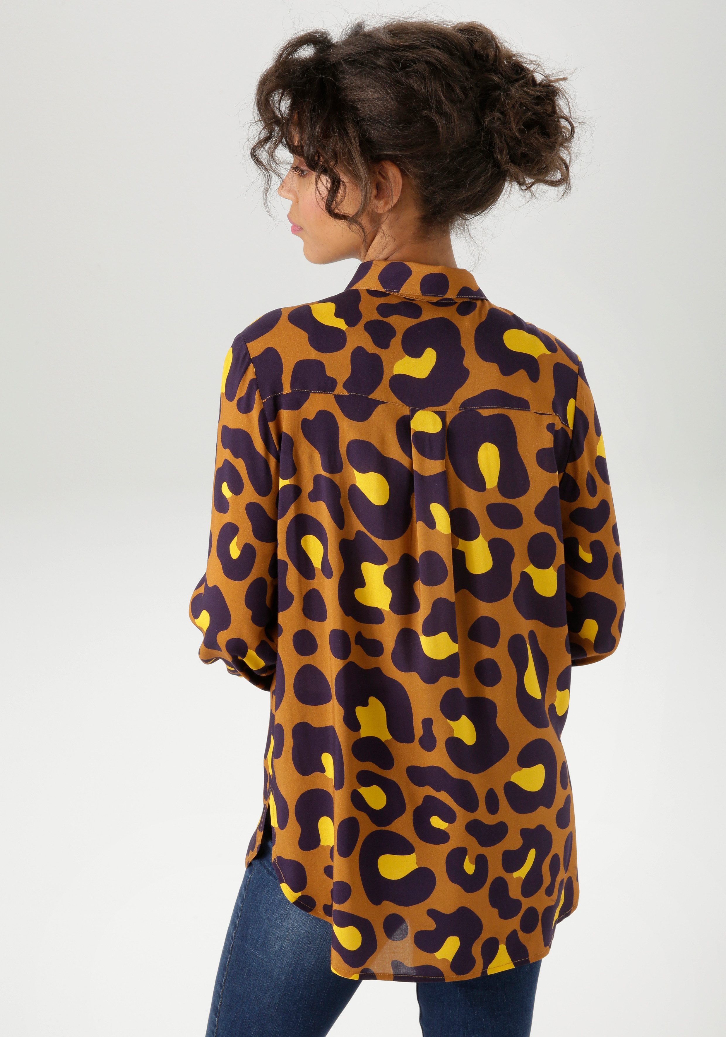 Aniston CASUAL Overhemdblouse met extravagante, grafische print - nieuwe collectie