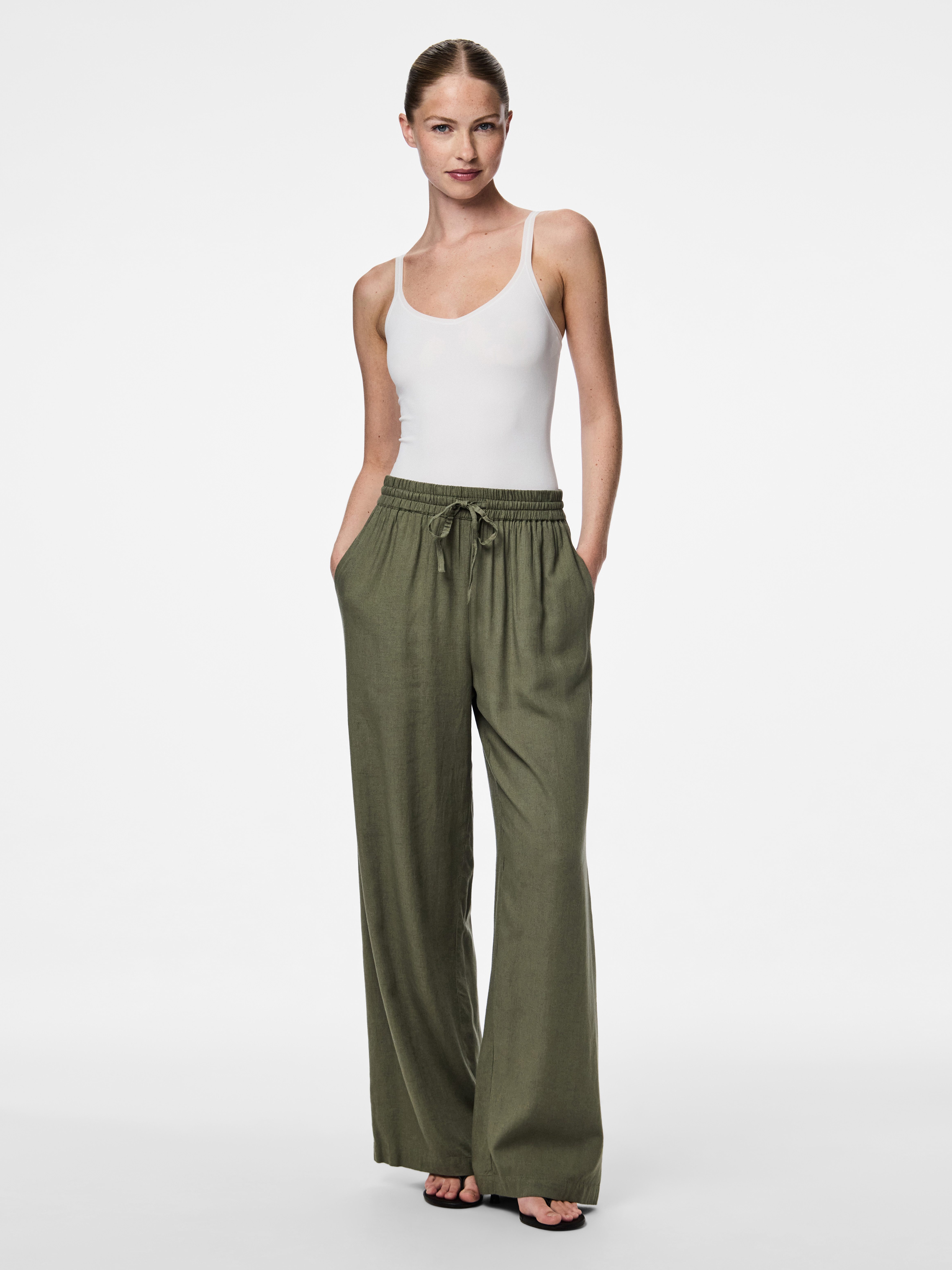 pieces Comfortbroek PCPIA HW WIDE PANTS WVN NOOS