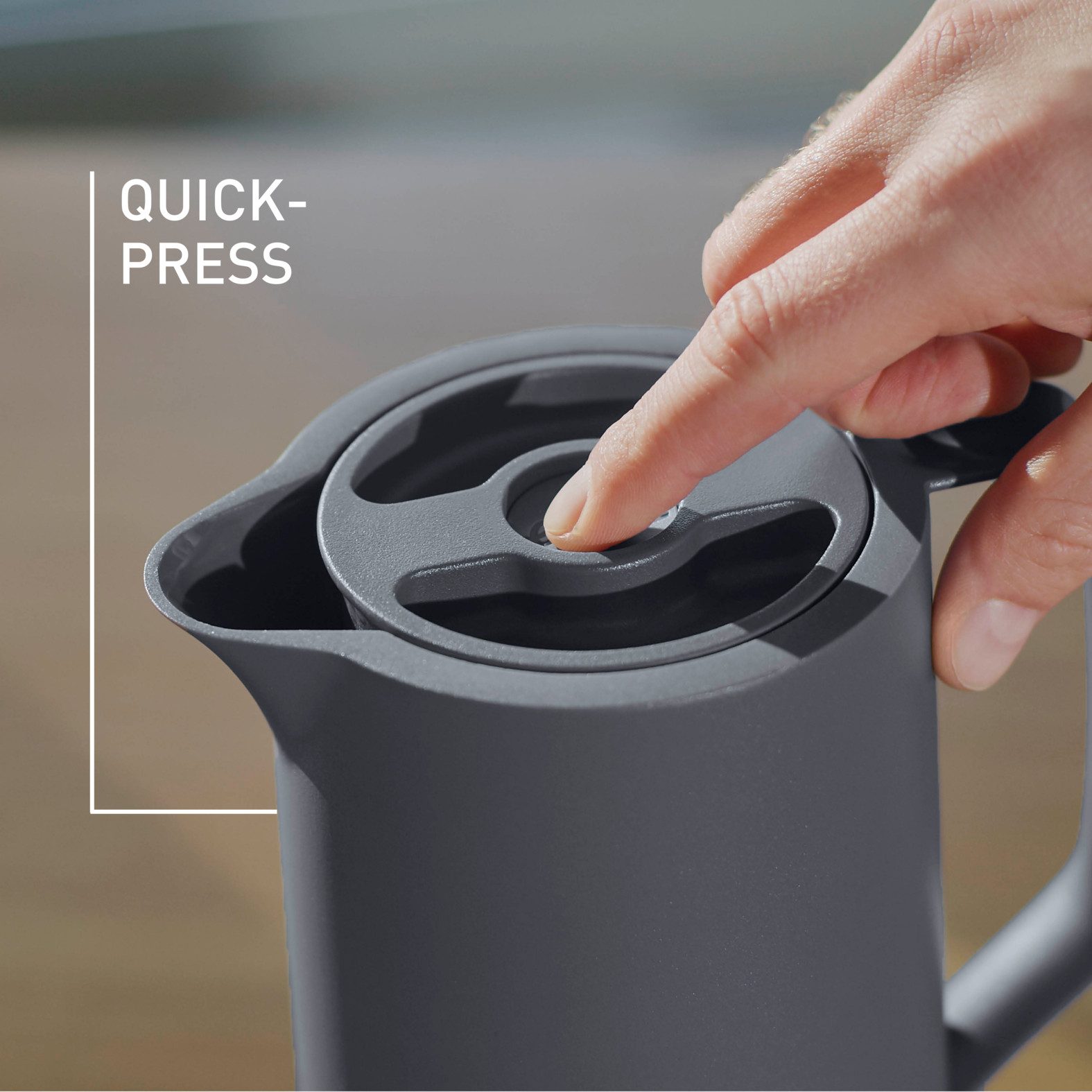 Emsa Thermoskan Motiva in modern design, 100% lekvrij, gemaakt in Duitsland Quick-Press-deksel, eenhandsbediening, ergonomische schroefdeksel