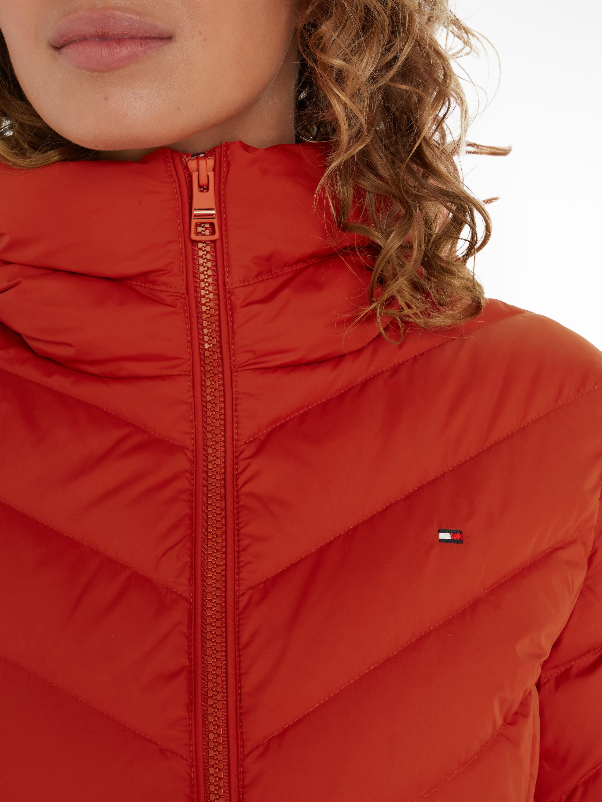 Tommy Hilfiger Gewatteerde jas CHEVRON MW PADDED JACKET met gemiddelde vulling en merklabel
