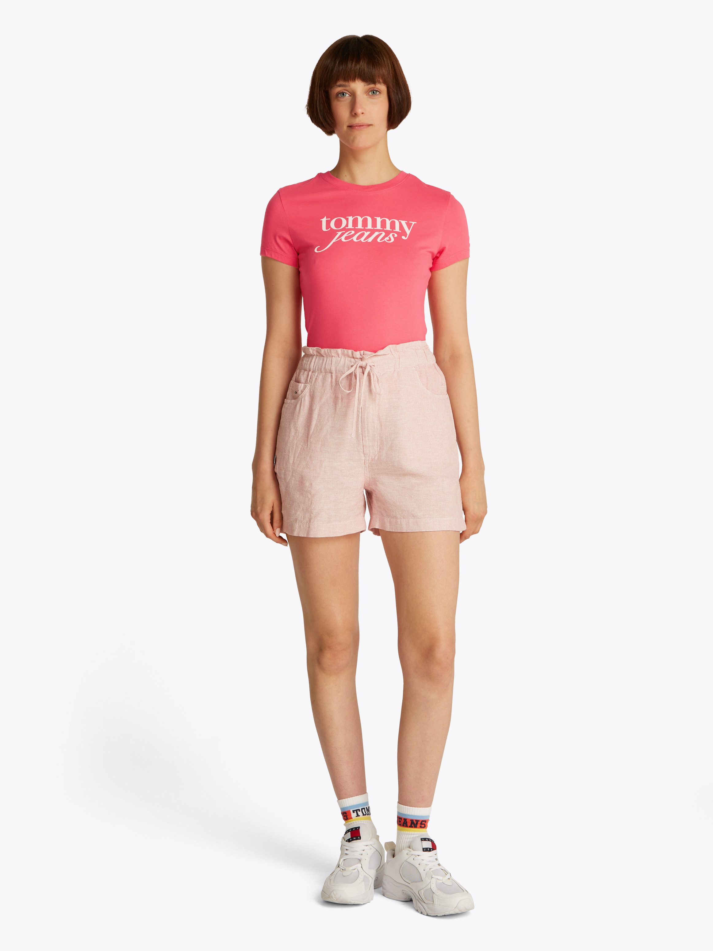 Tommy Jeans Curve Shirt met ronde hals Shirt TJW SLIM ESSENTIAL in grote maten, logoprint op borsthoogte, met logoborduring