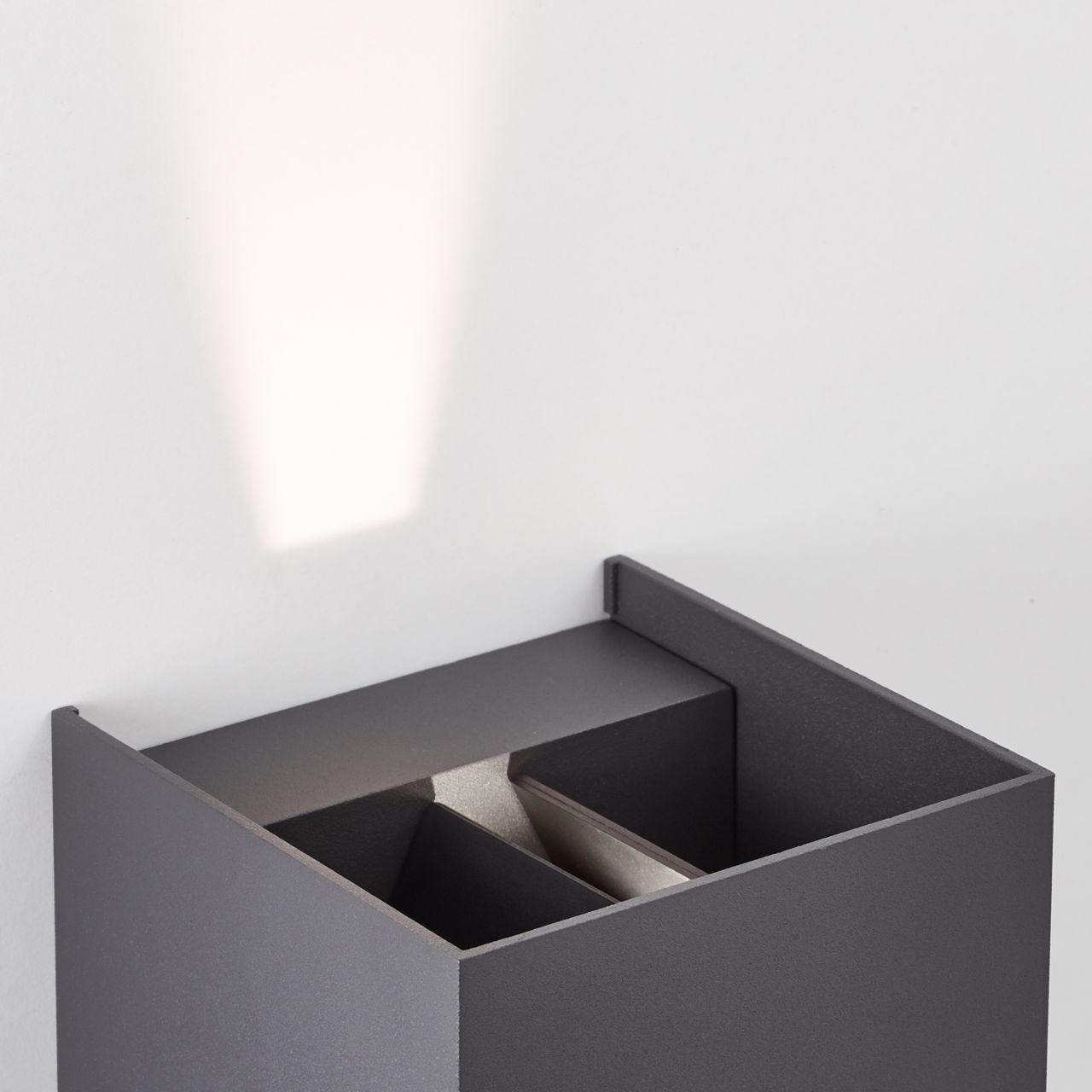 Brilliant Leuchten Wandlamp voor buiten Hilly LED deurverlichting - afstralingshoek verstelbaar - 10x10x10 cm