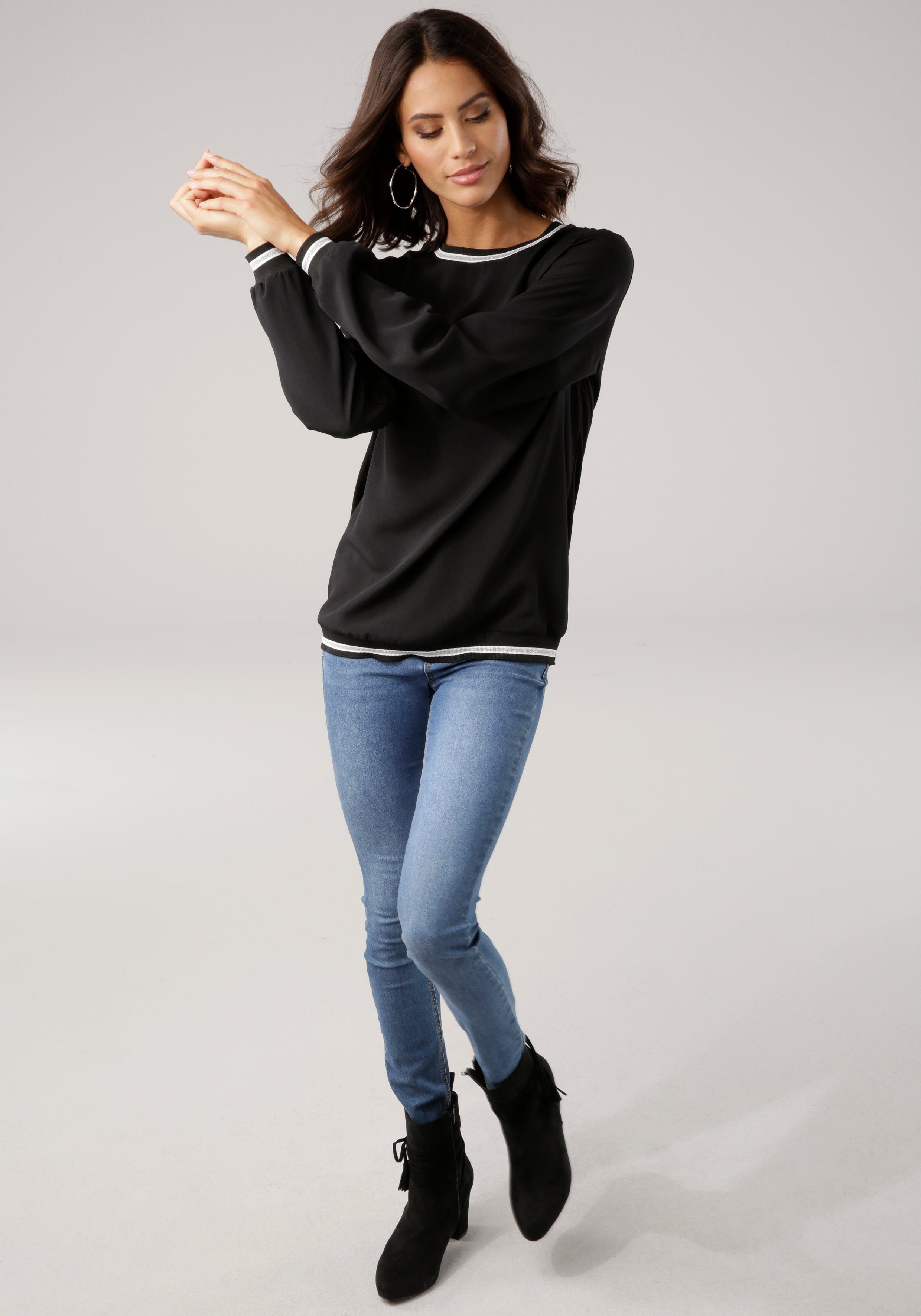 Laura Scott Blouse zonder sluiting met contrasterende band van glansgaren