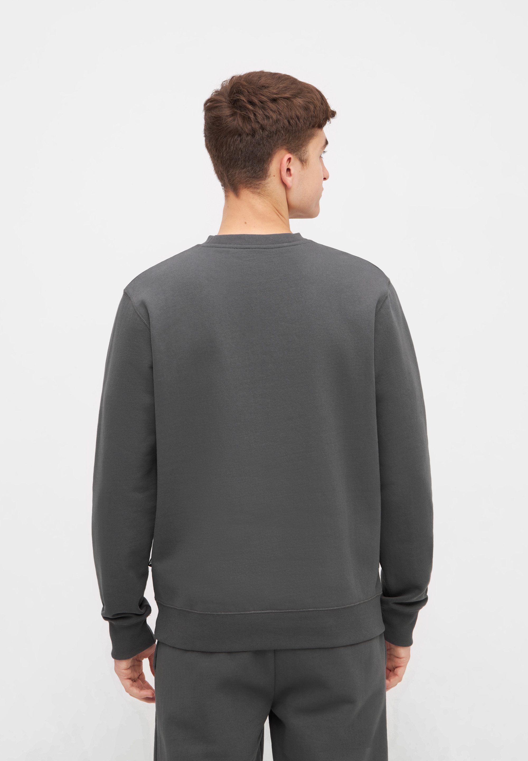 Bench. Sweater LALOND