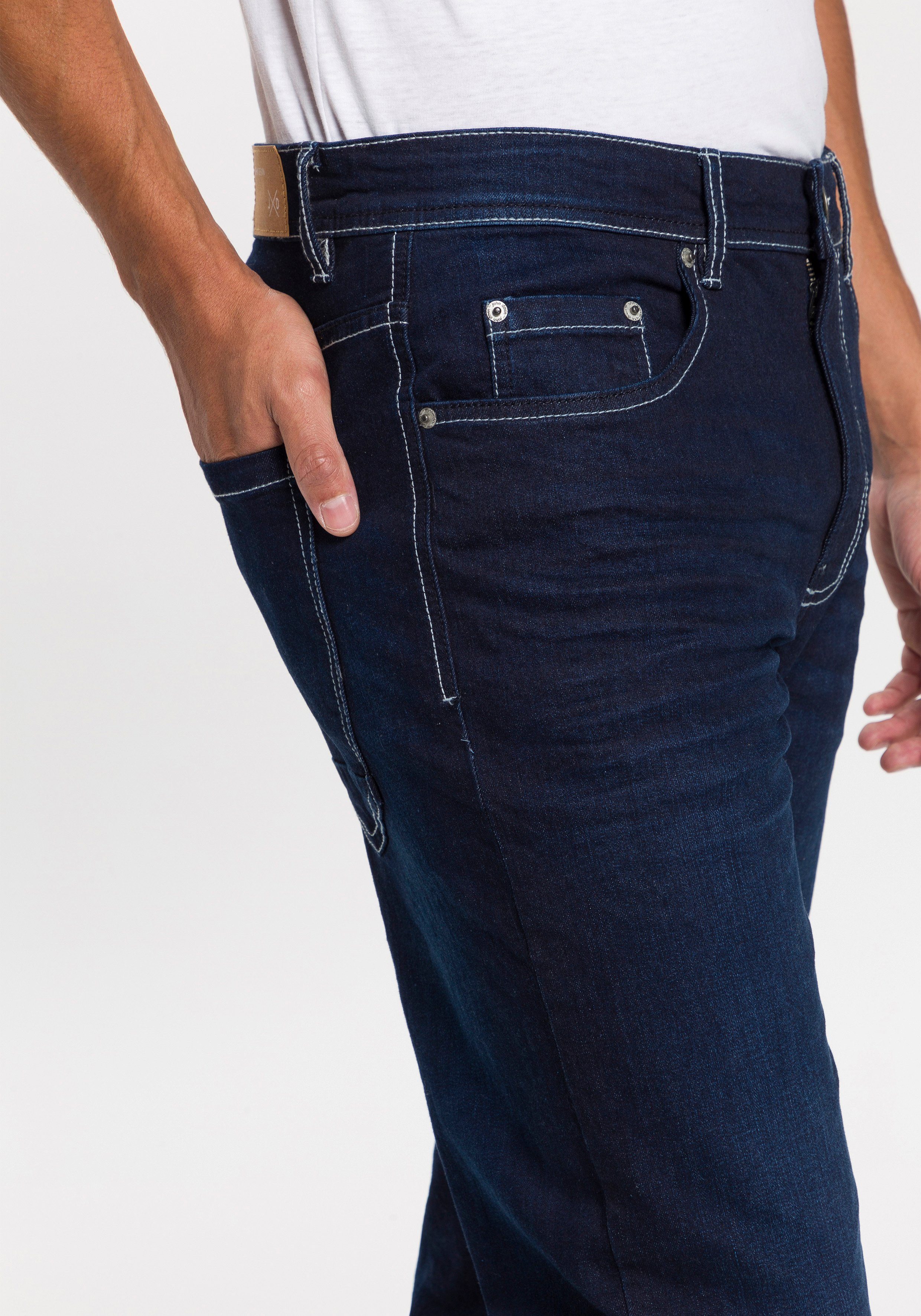 John Devin Straight jeans met rechte pijpen, used-wassing en crinkle-look