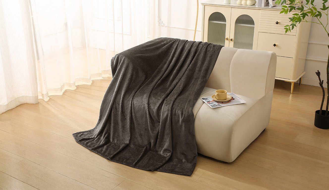 Bruno Banani Deken Shakira Knuffeldeken met reliëfdruk, 150x200 cm