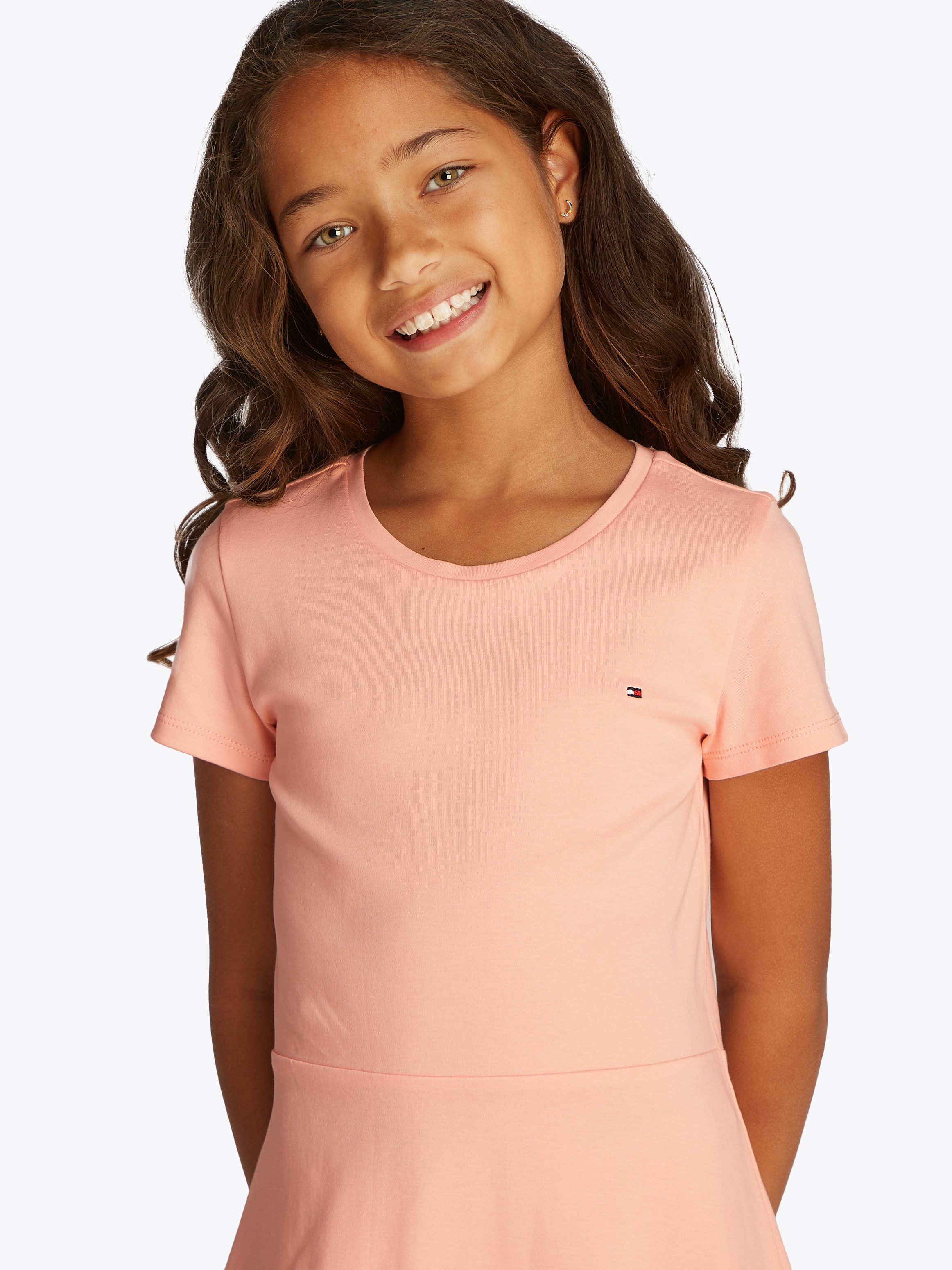 Tommy Hilfiger Skaterjurk ESSENTIAL SKATER DRESS SS met zwijgende rok, met logo-borduursel