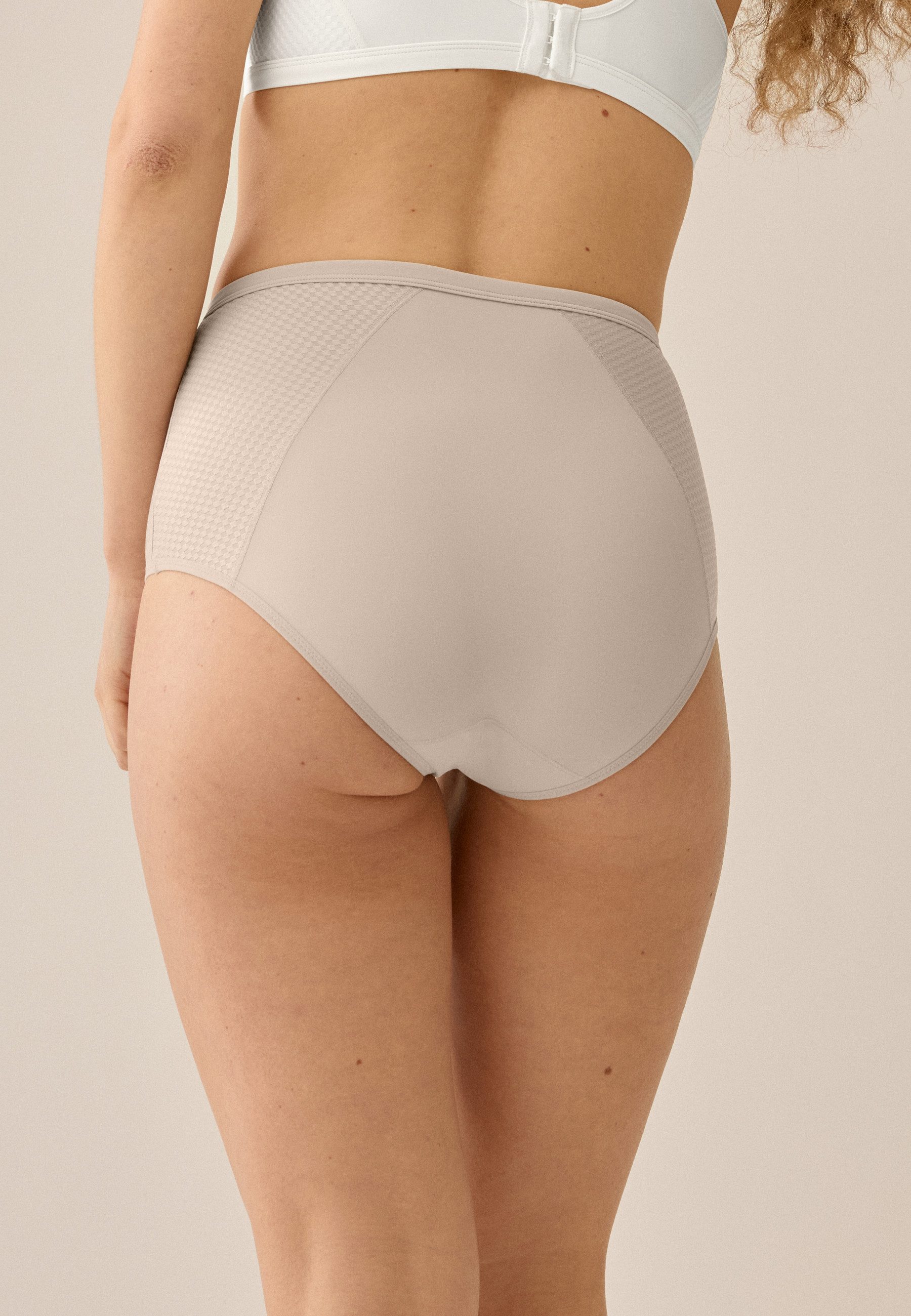 Naturana Tailleslip Moderne Minimizer hoog uitgesneden, elastisch, figuurcorrigerend, strak, basic, comfortabel (1 stuk, -)